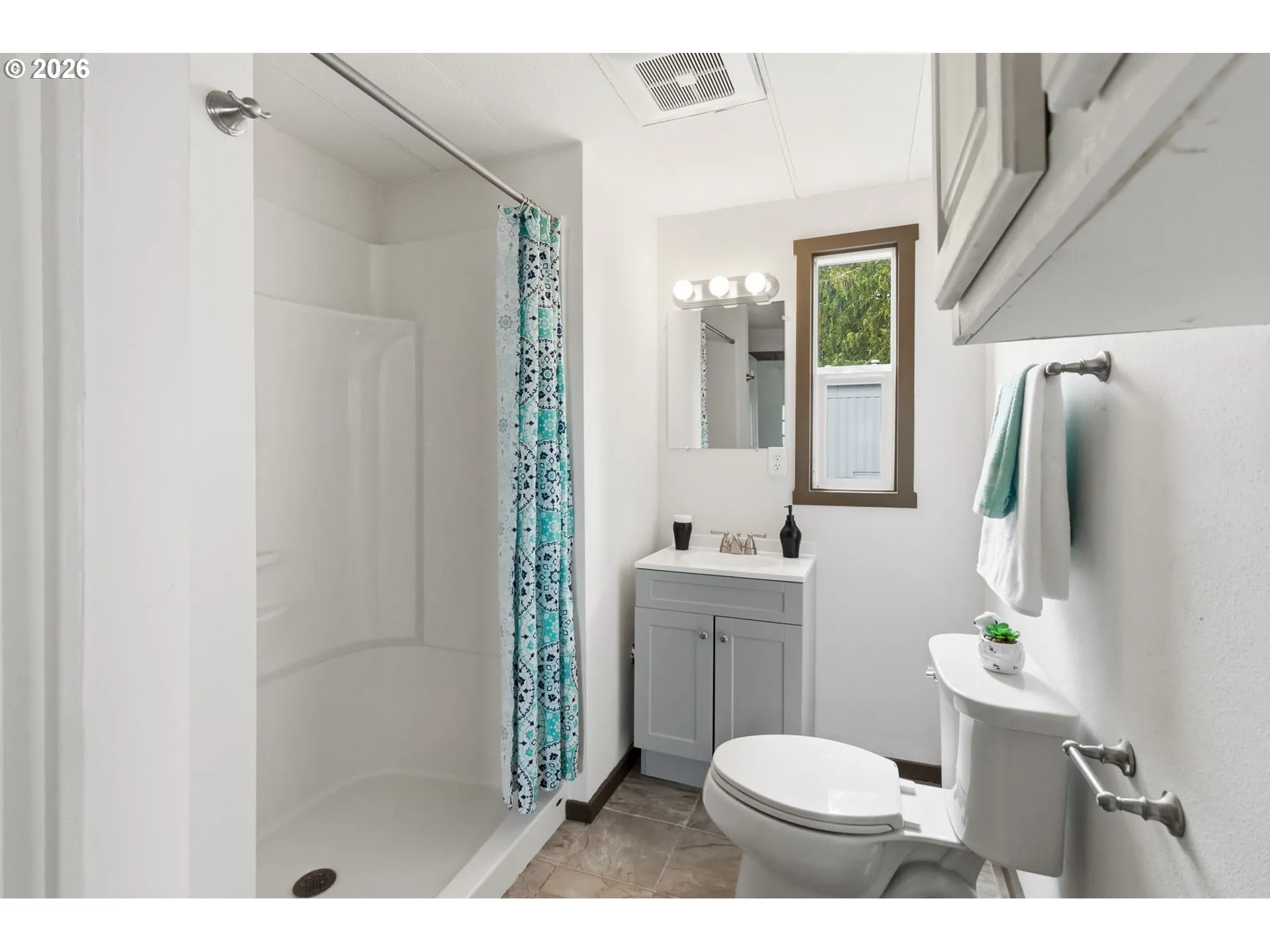 Bathroom-Walk in Shower