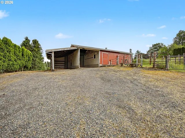 Barn