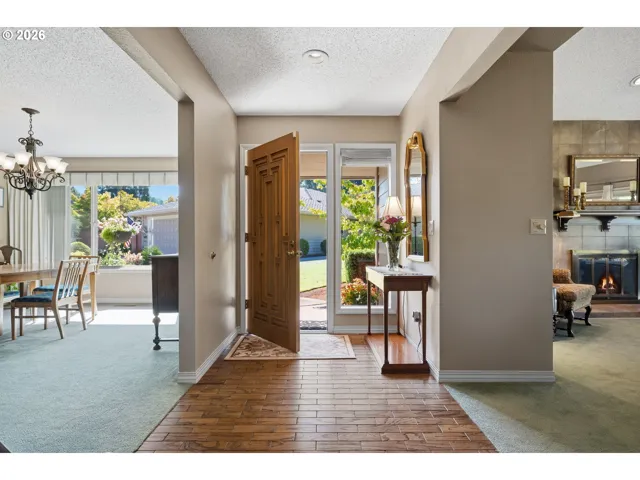 Entrance/Foyer