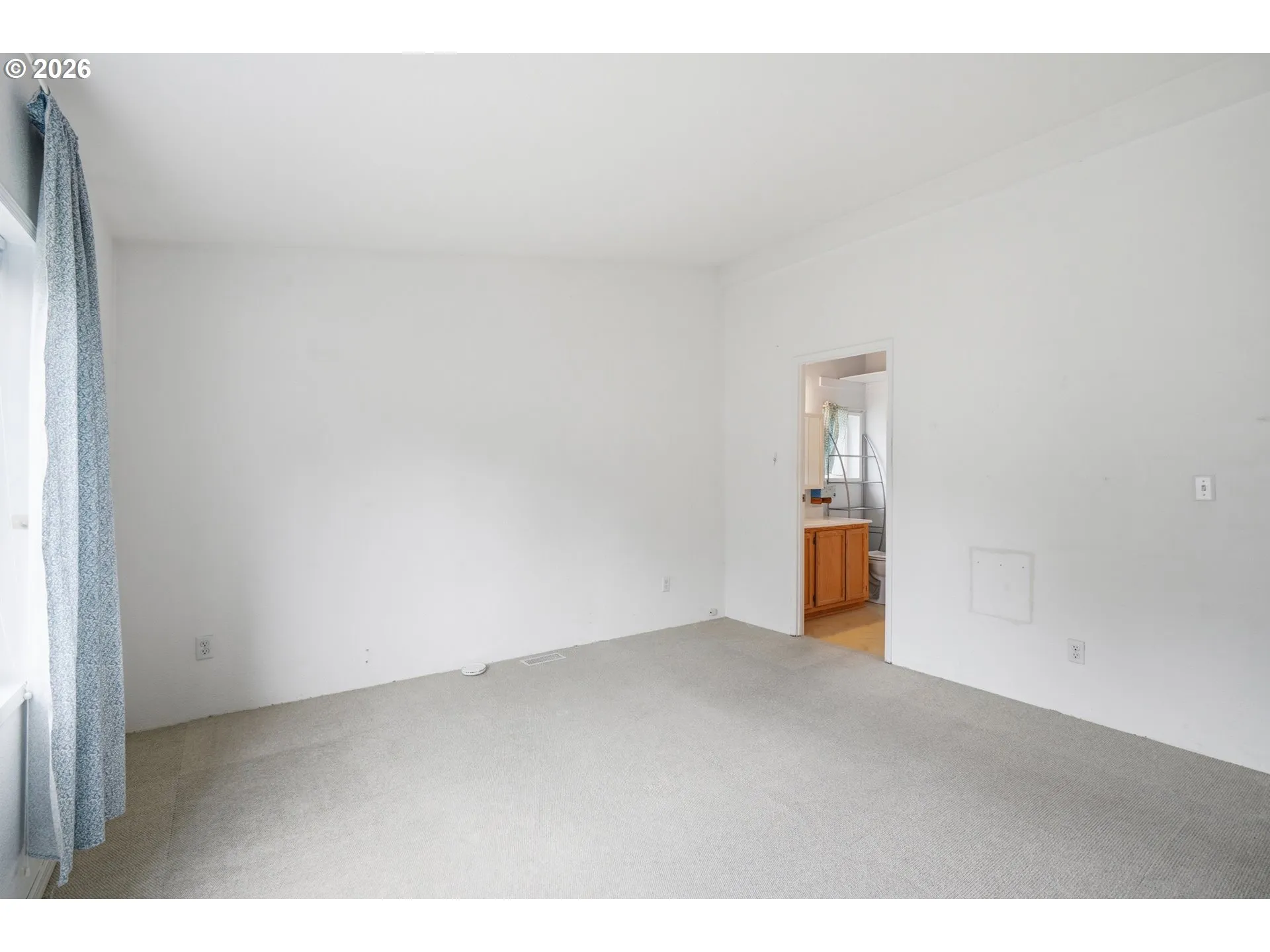 Bedroom, Primary