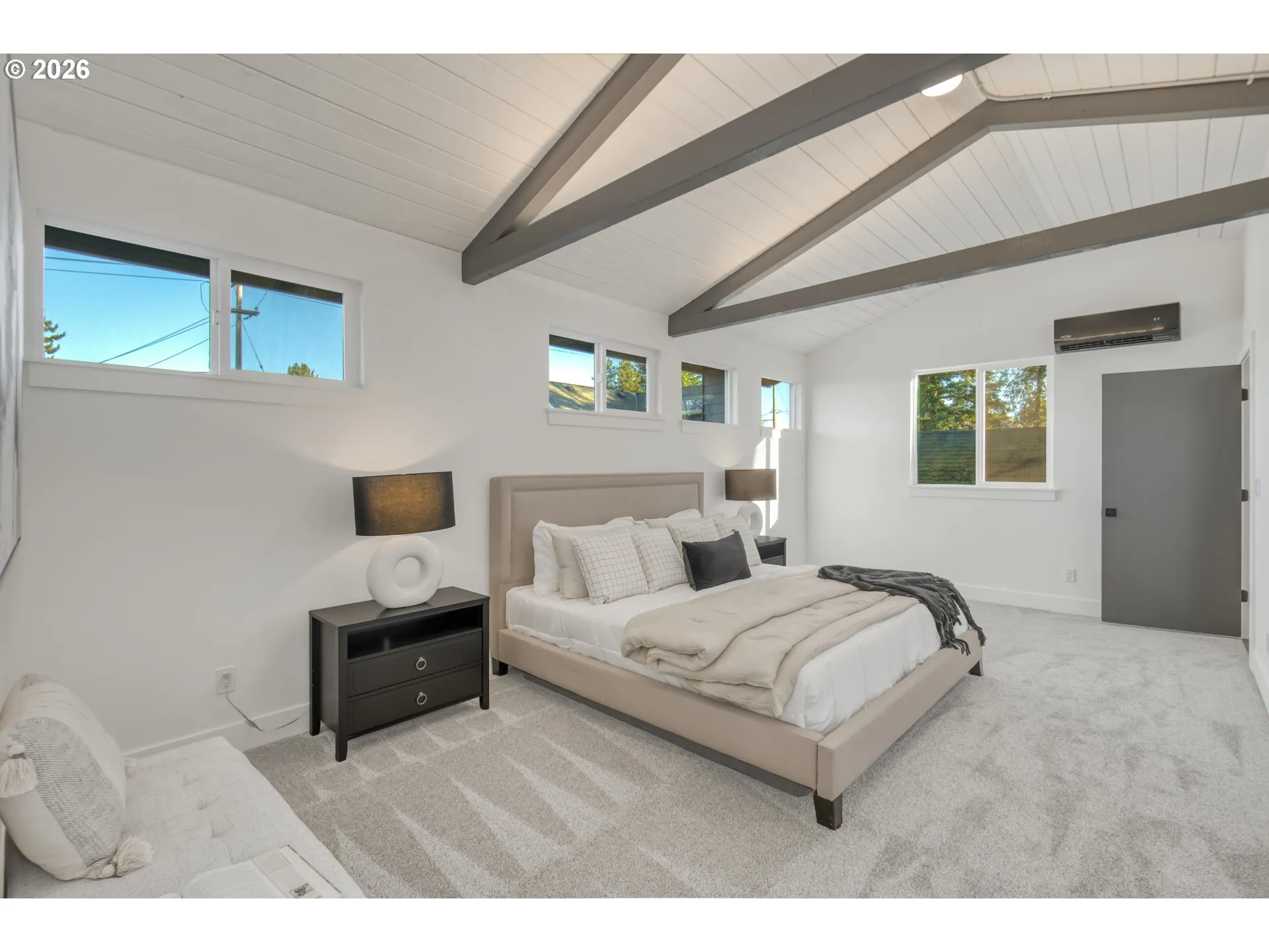 Bedroom, Primary