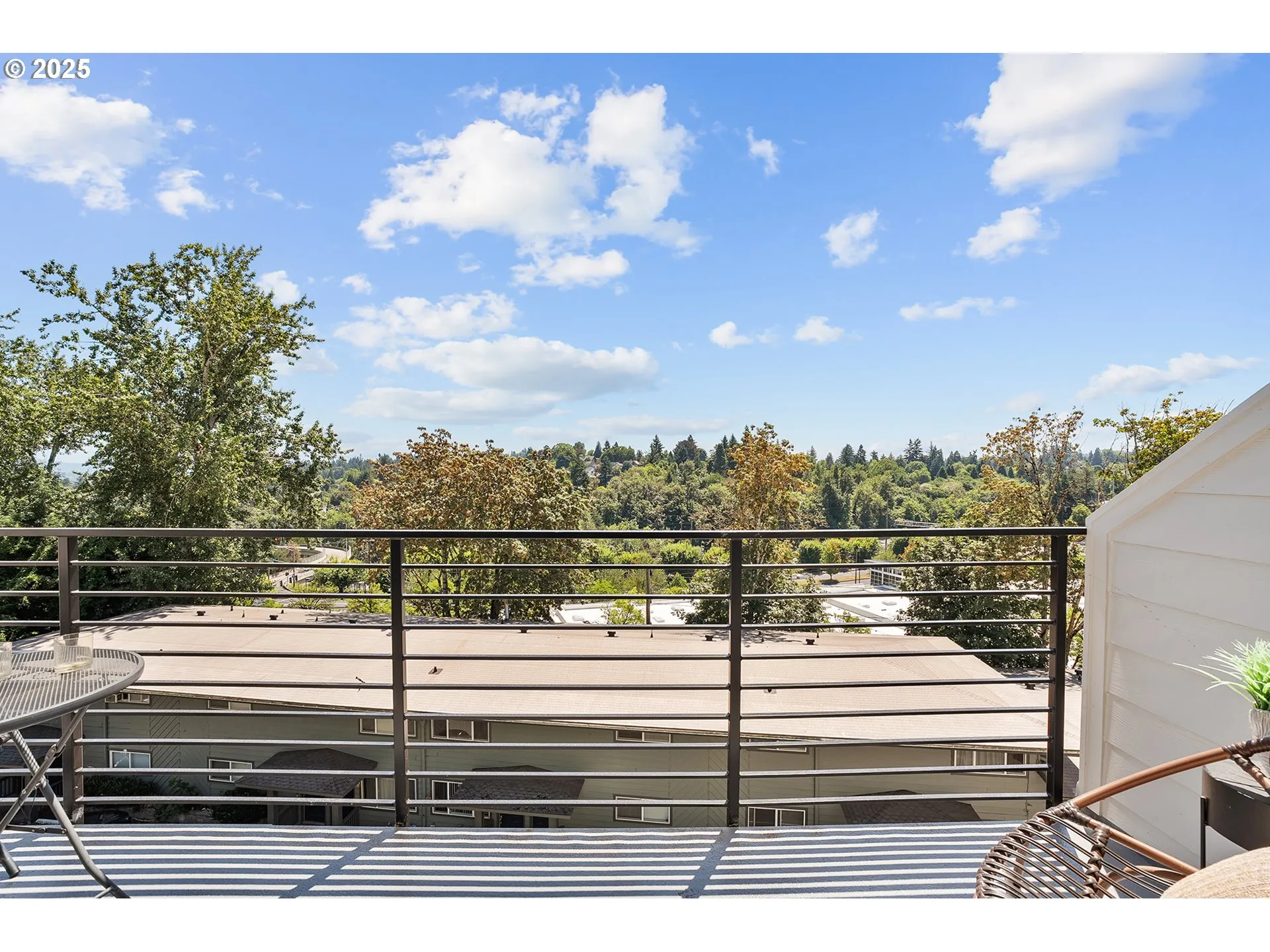 Balcony-SE Facing