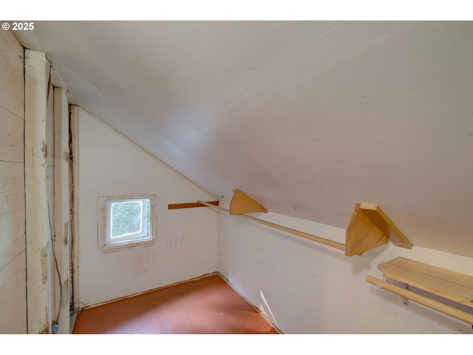 Bedroom-Upper