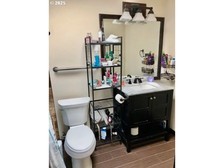 Bathroom, Attached