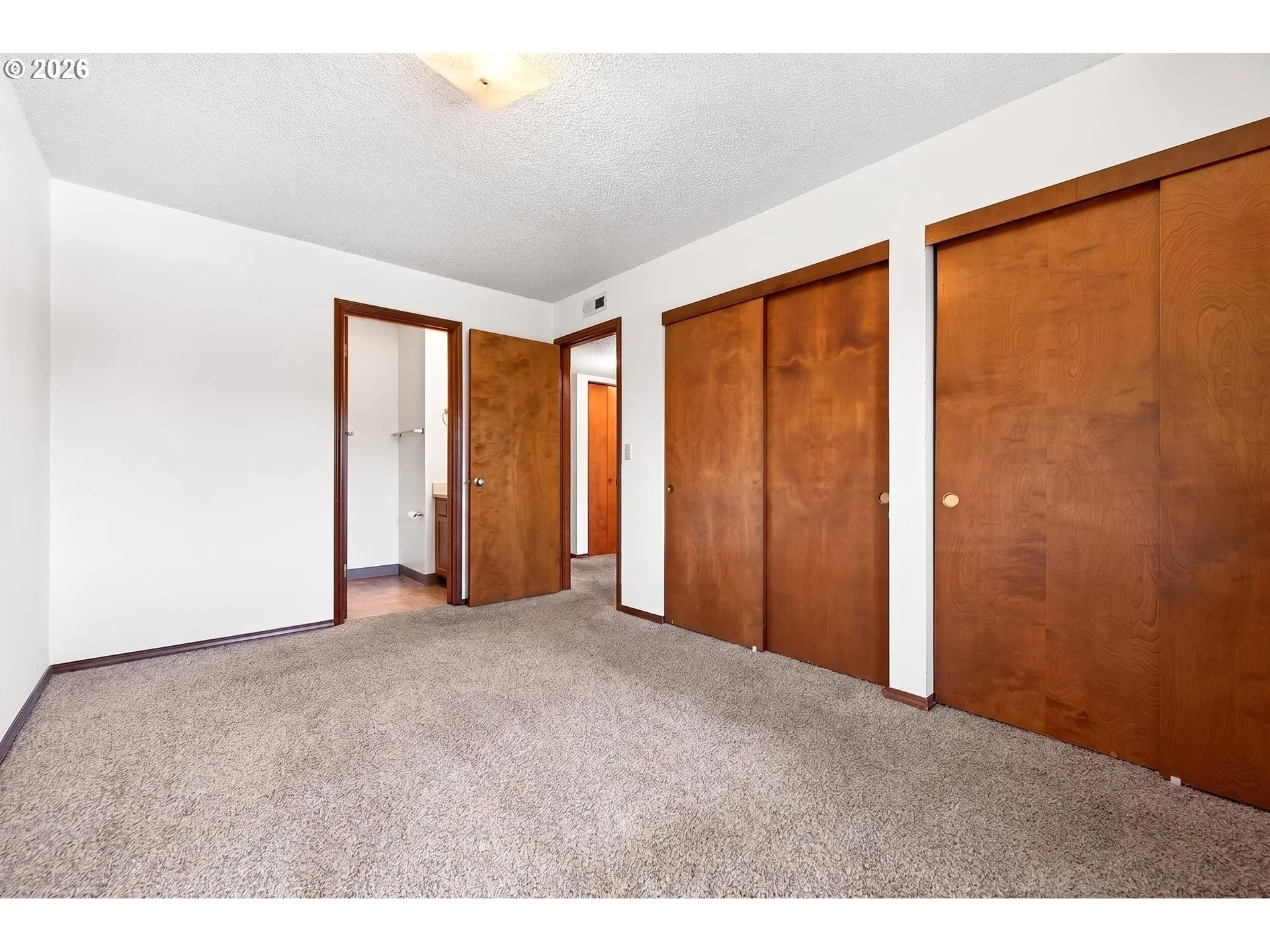 Bedroom, Primary
