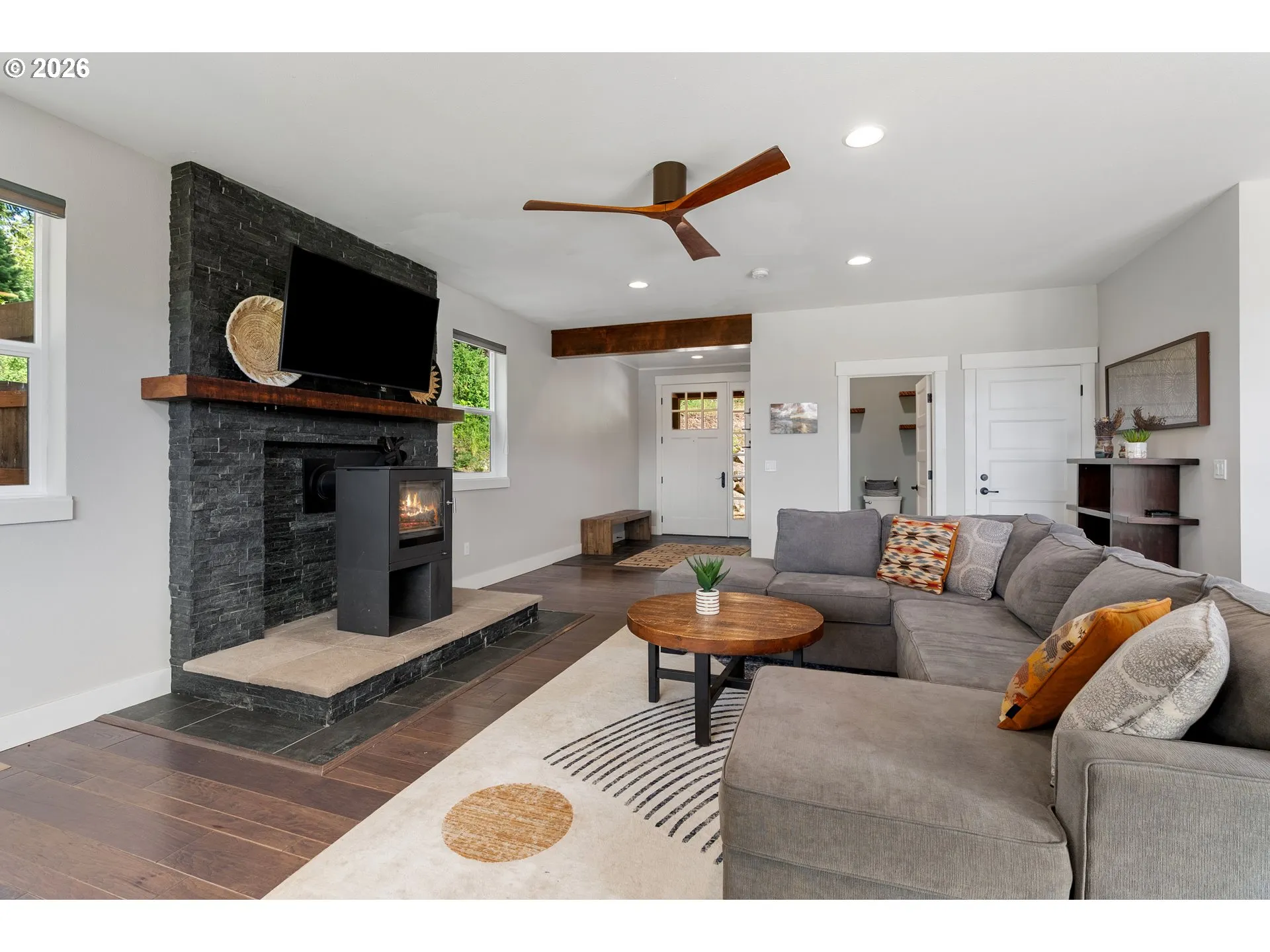 Living Room-Fireplace