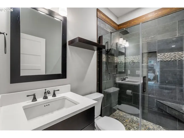 Bathroom-Upper