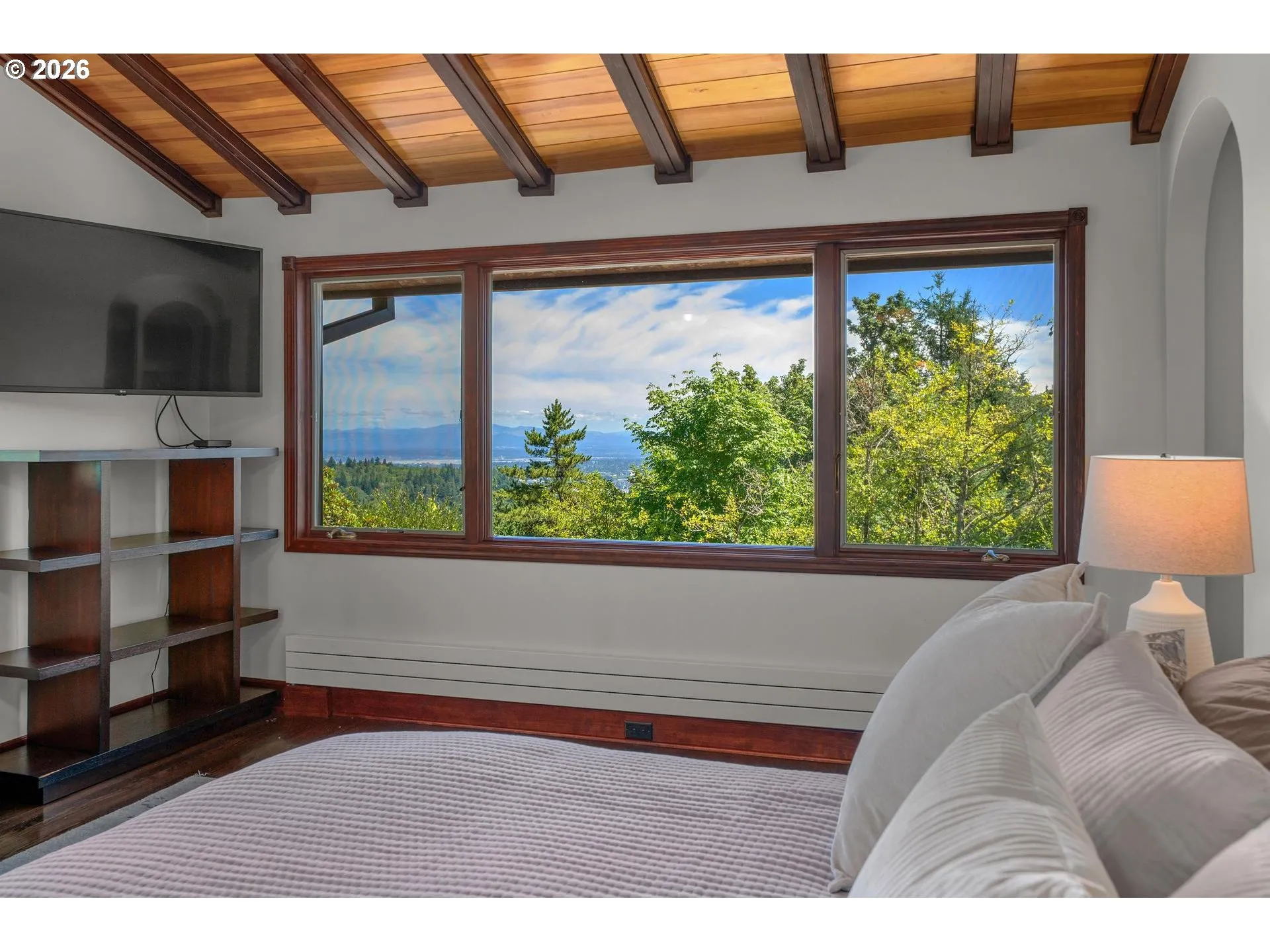 Bedroom, Primary
