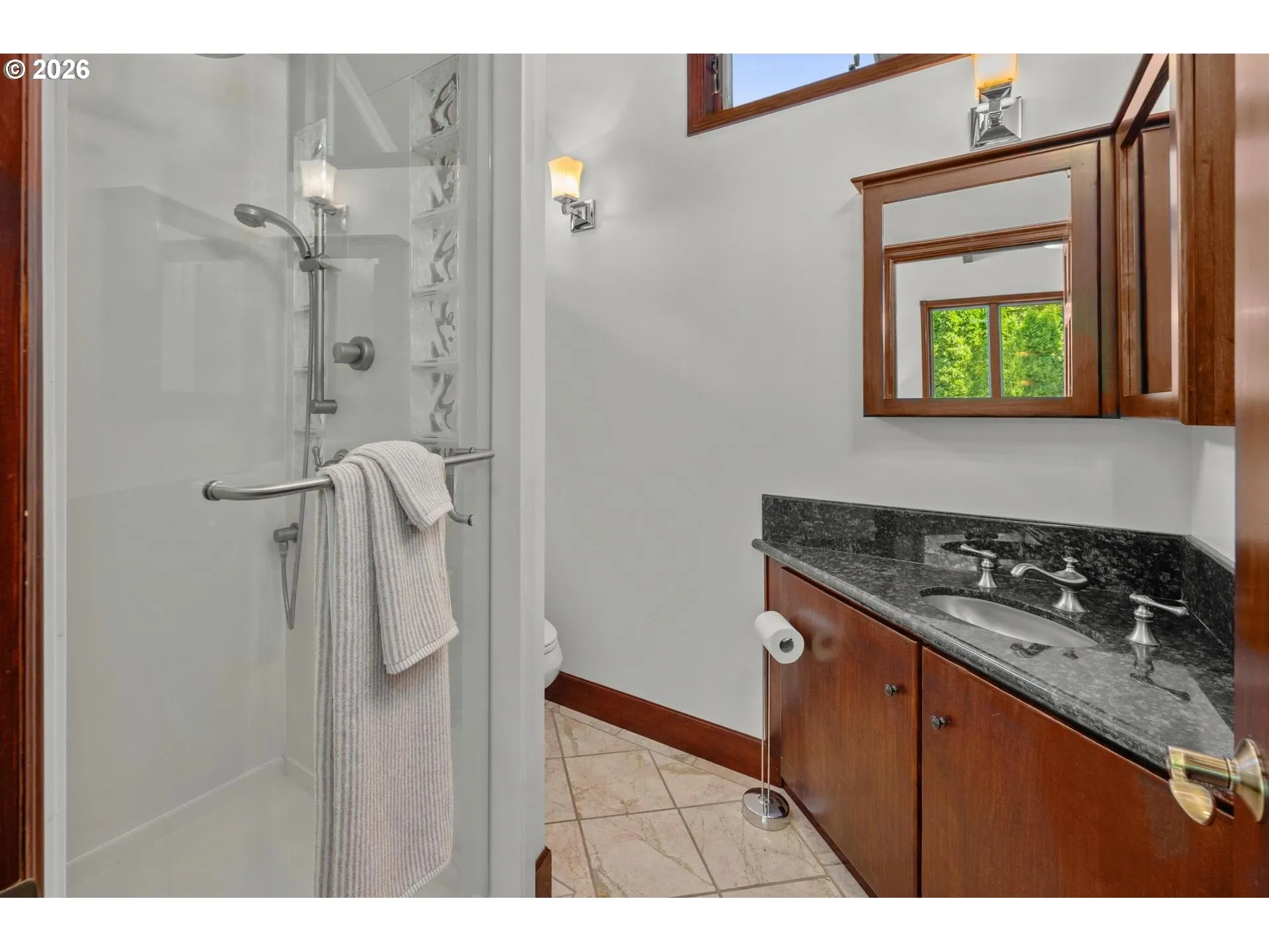 Bathroom-Upper