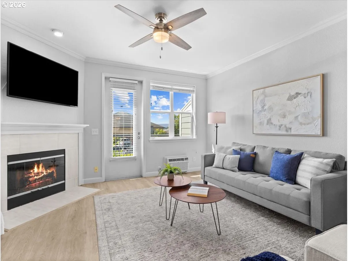Living Room-Fireplace
