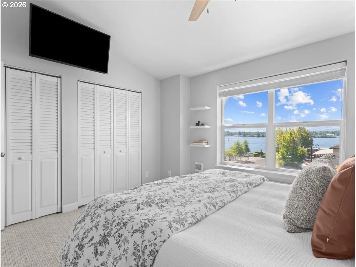 Bedroom, Primary-Ceiling Fan