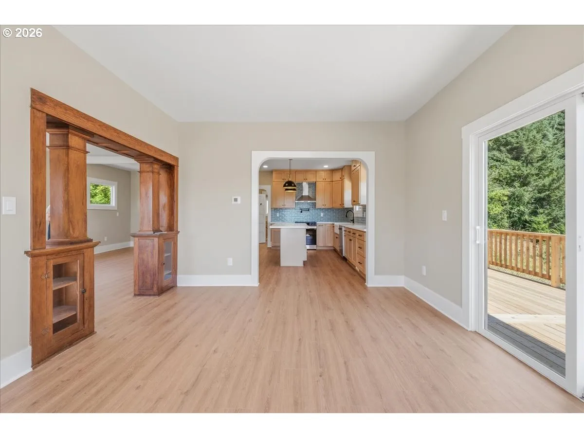 Dining Room-Built-In Cabinets