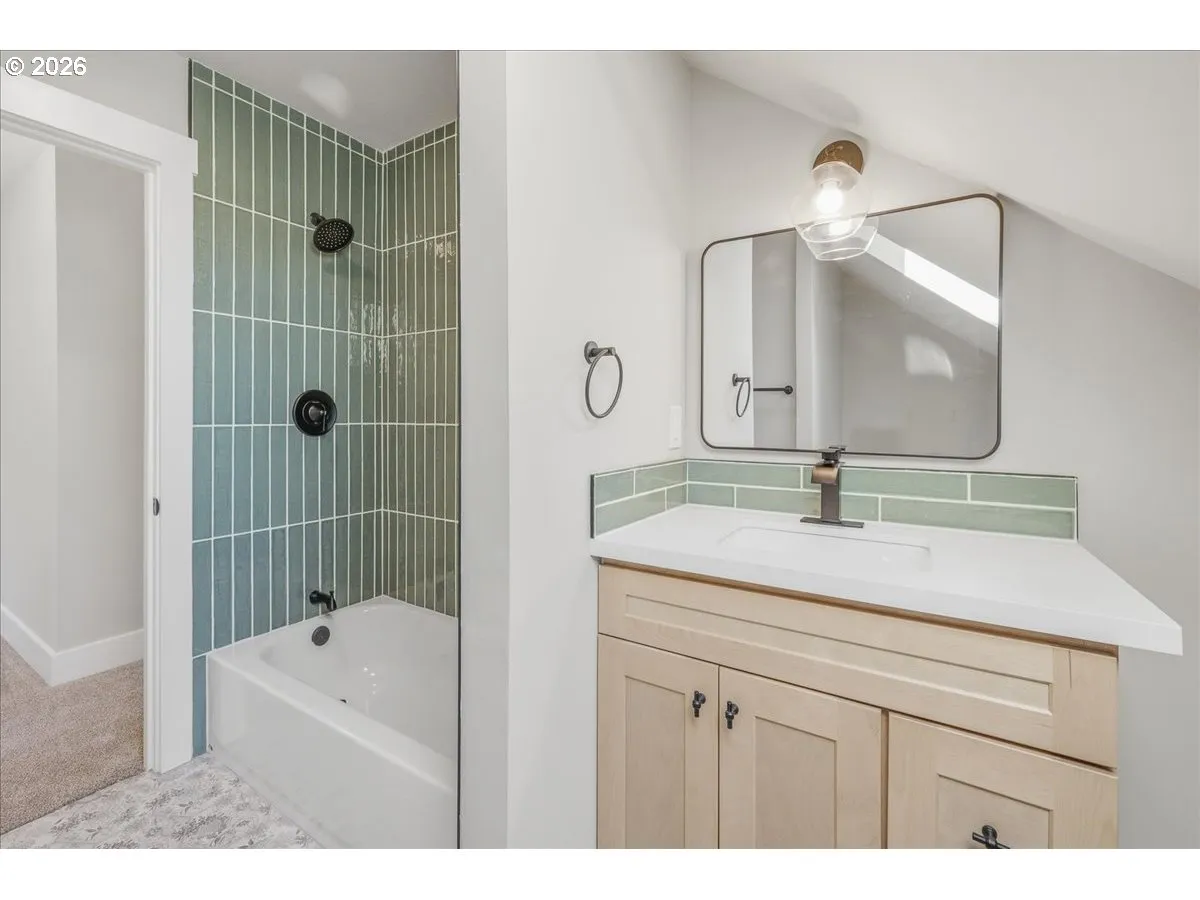 Bathroom-Upper