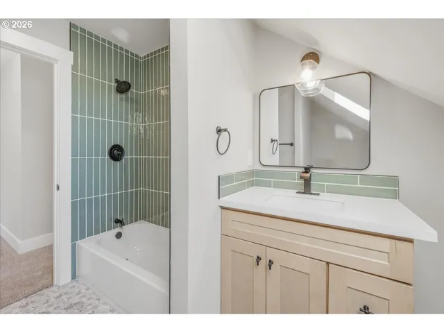 Bathroom-Upper