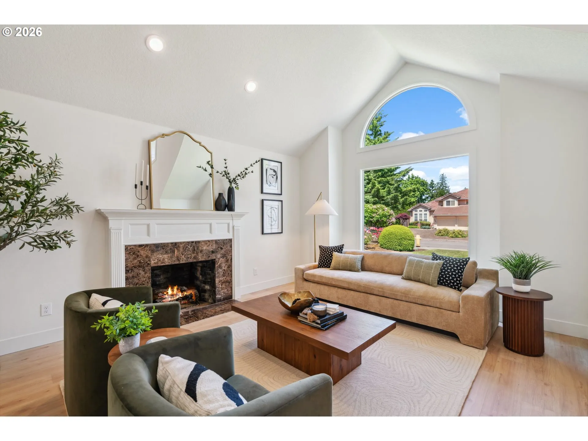 Living Room-Vaulted Ceilings