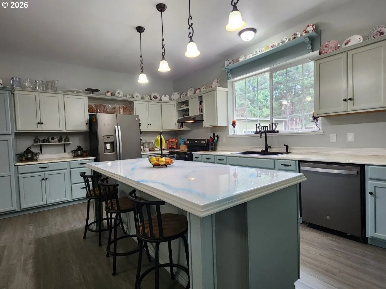 Kitchen-Island