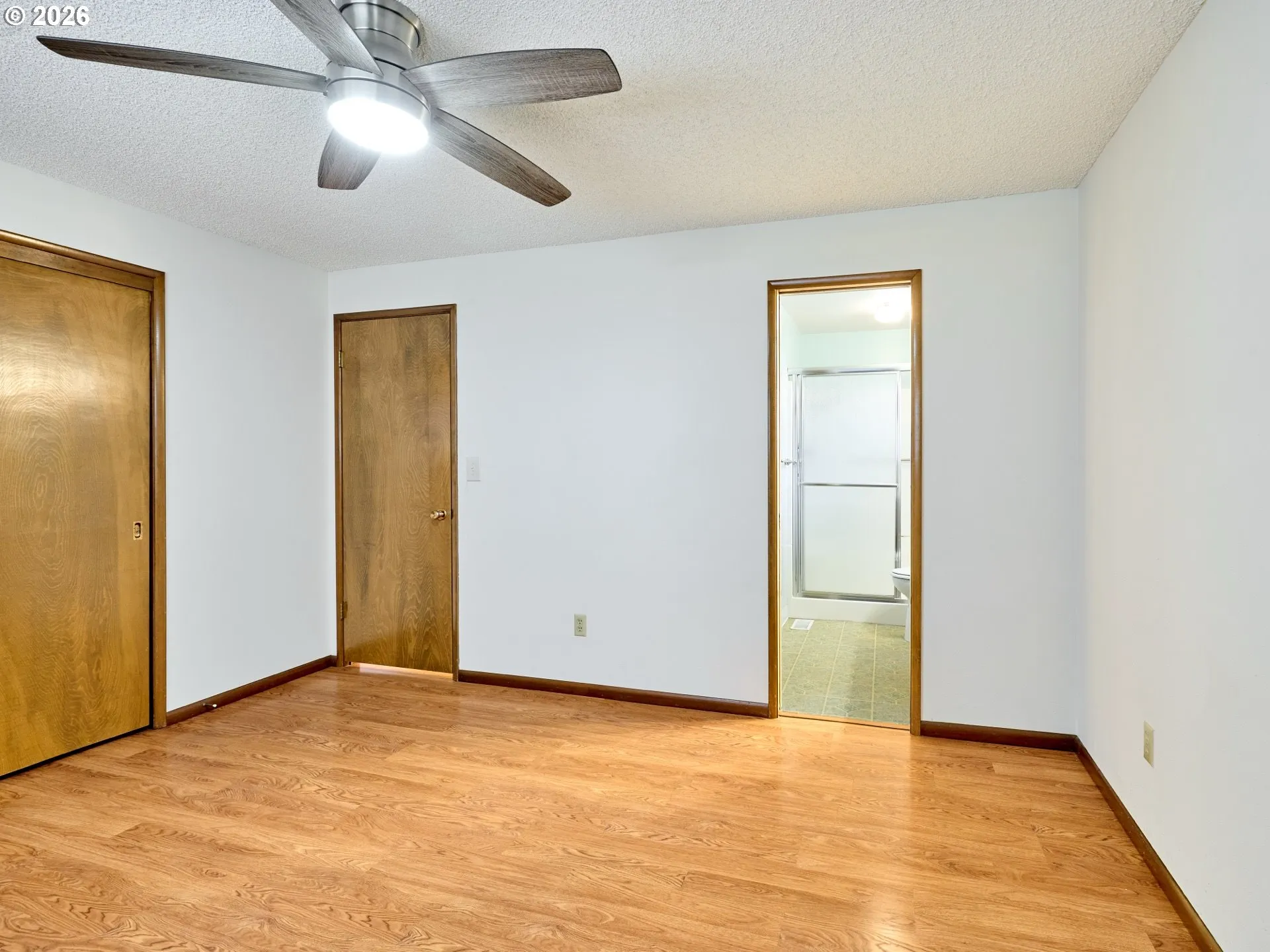 Bedroom, Primary
