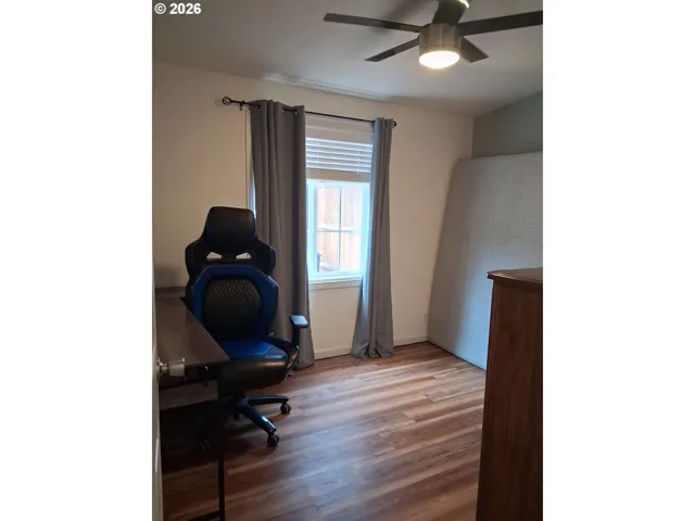 Bedroom-Ceiling Fan