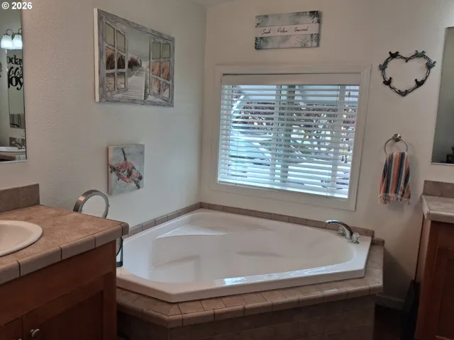 Bathroom-Garden Tub
