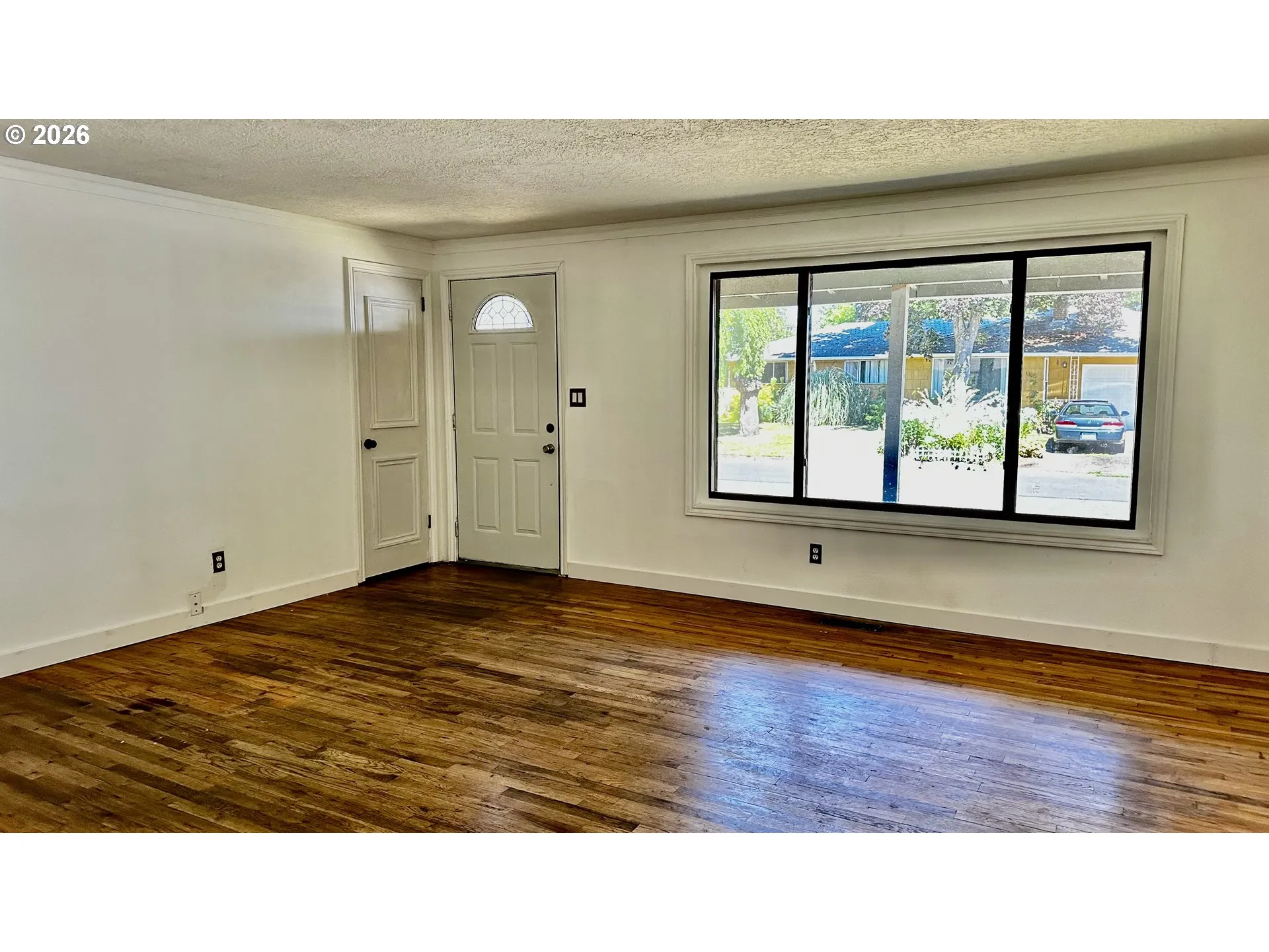 Living Room/Dining Room