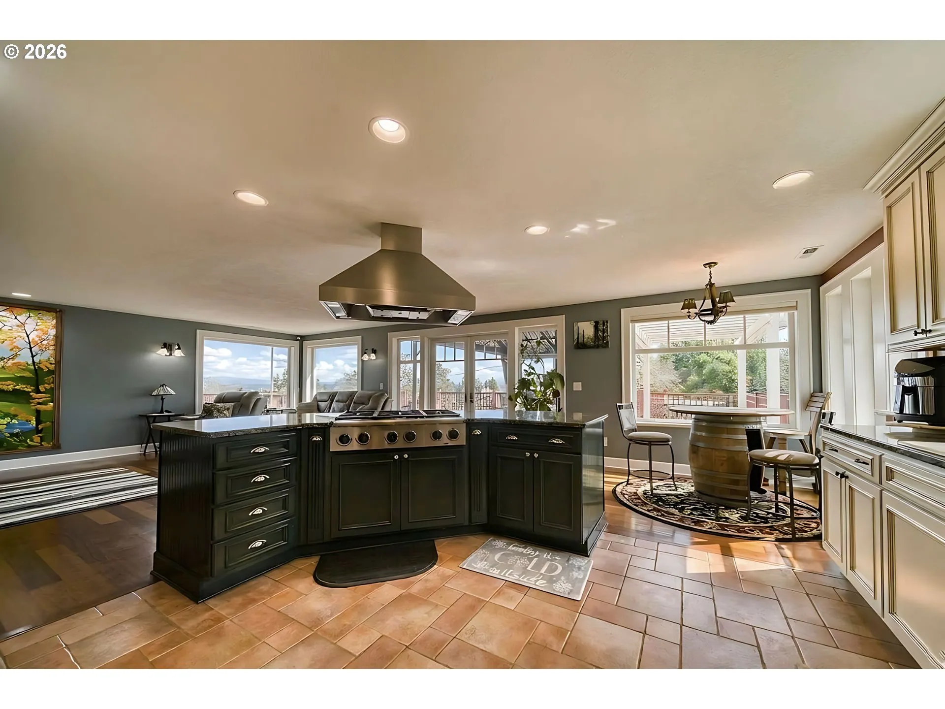 Kitchen/Nook-Wide Angle/Fisheye