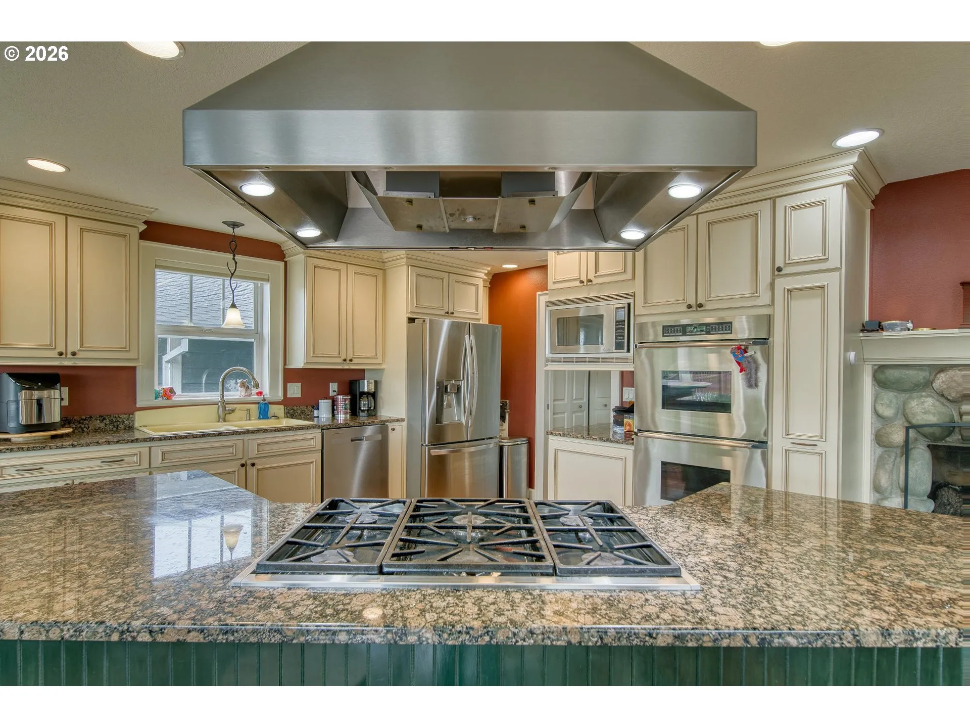 Kitchen-Cooking Island