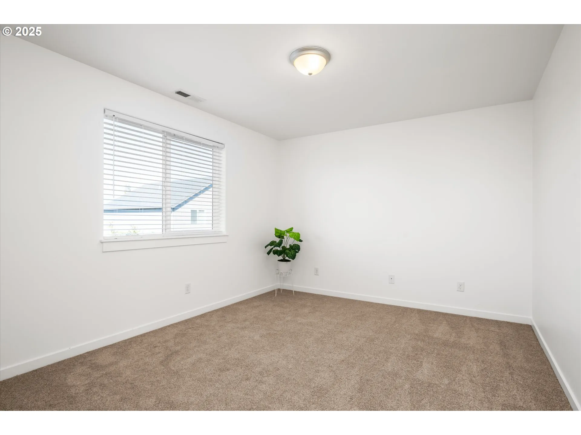 Bedroom, Primary-Upper