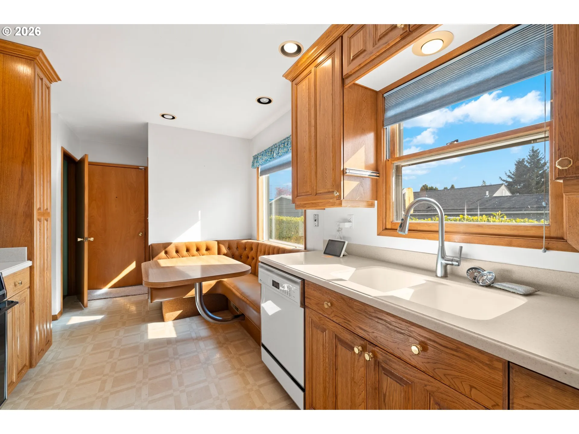 Kitchen-Eating Area