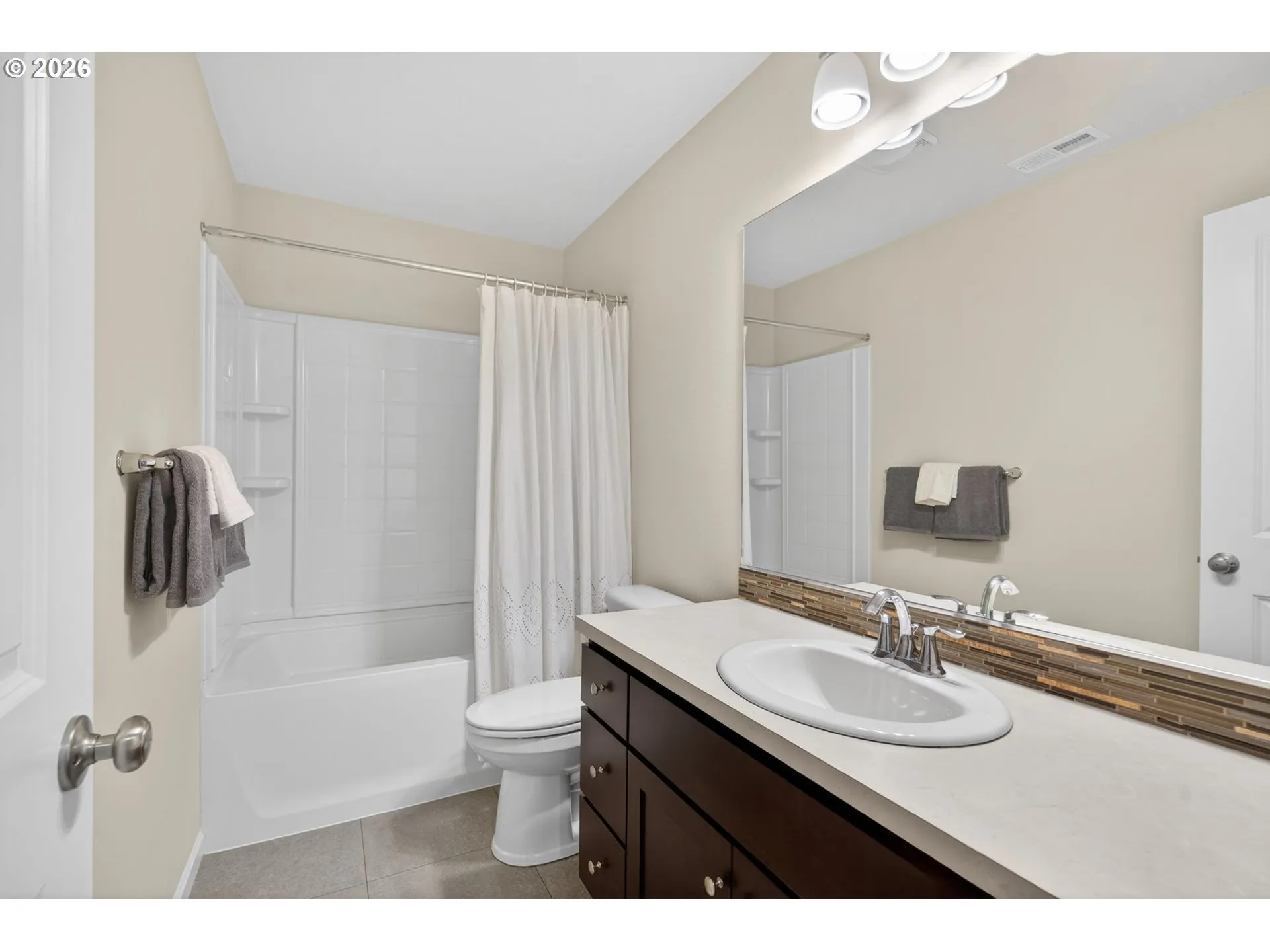 Bathroom-Upper