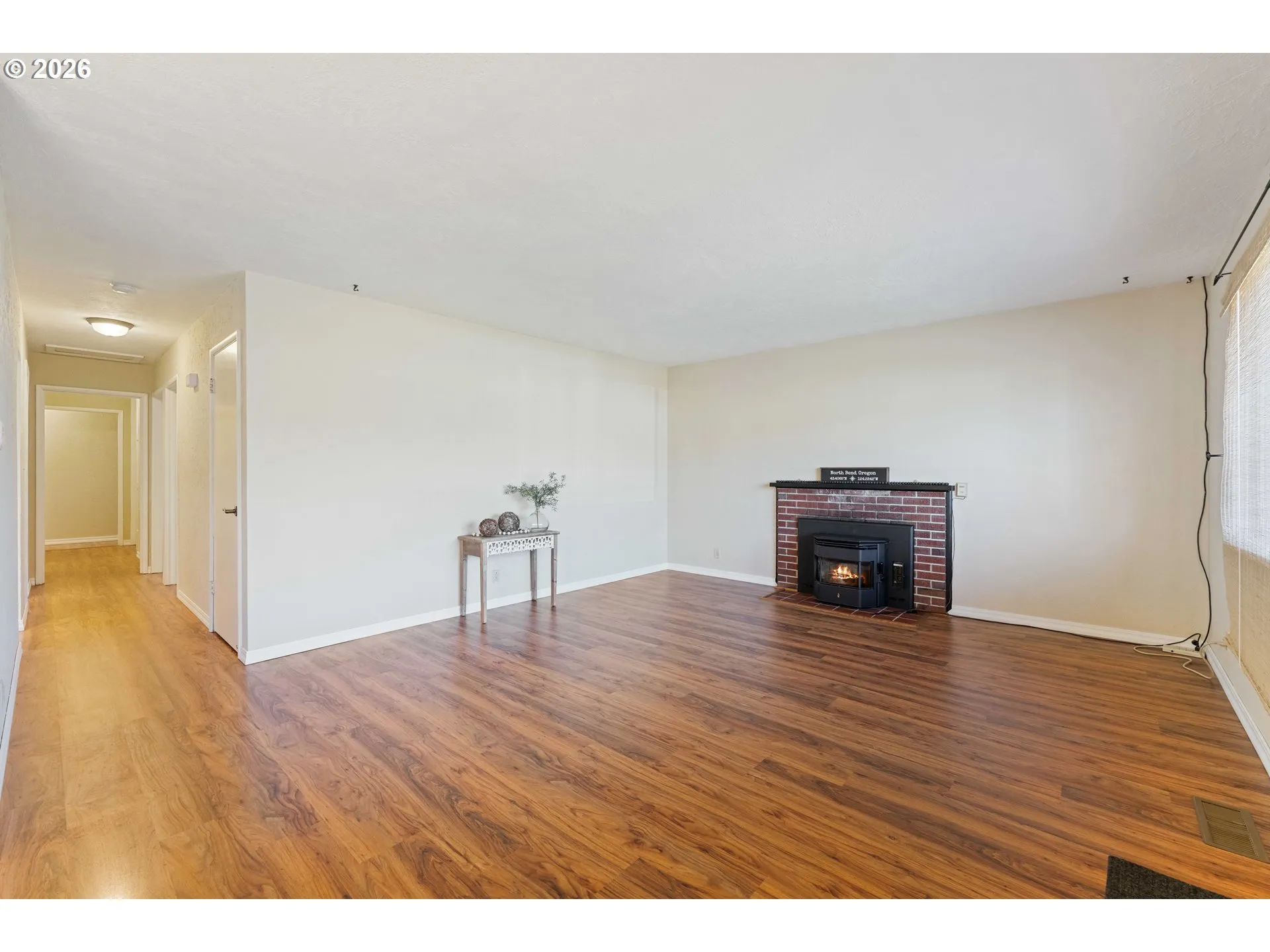 Living Room-Fireplace