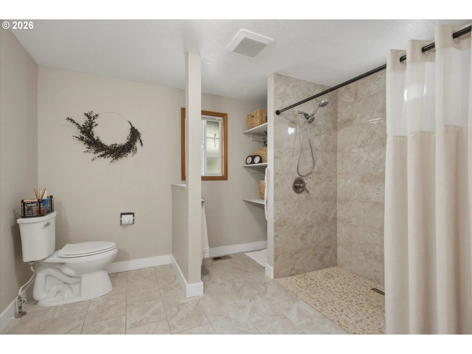 Bathroom-Walk in Shower