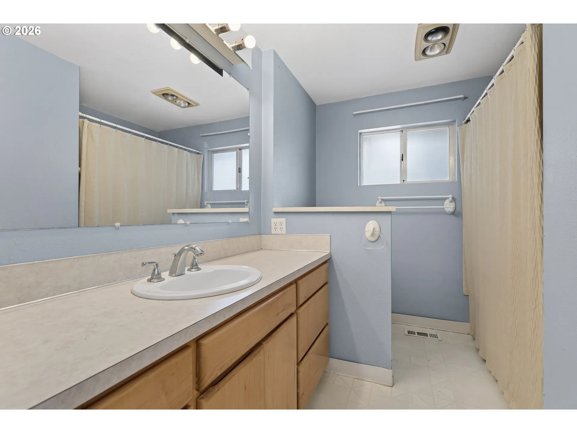 Bathroom-Hall