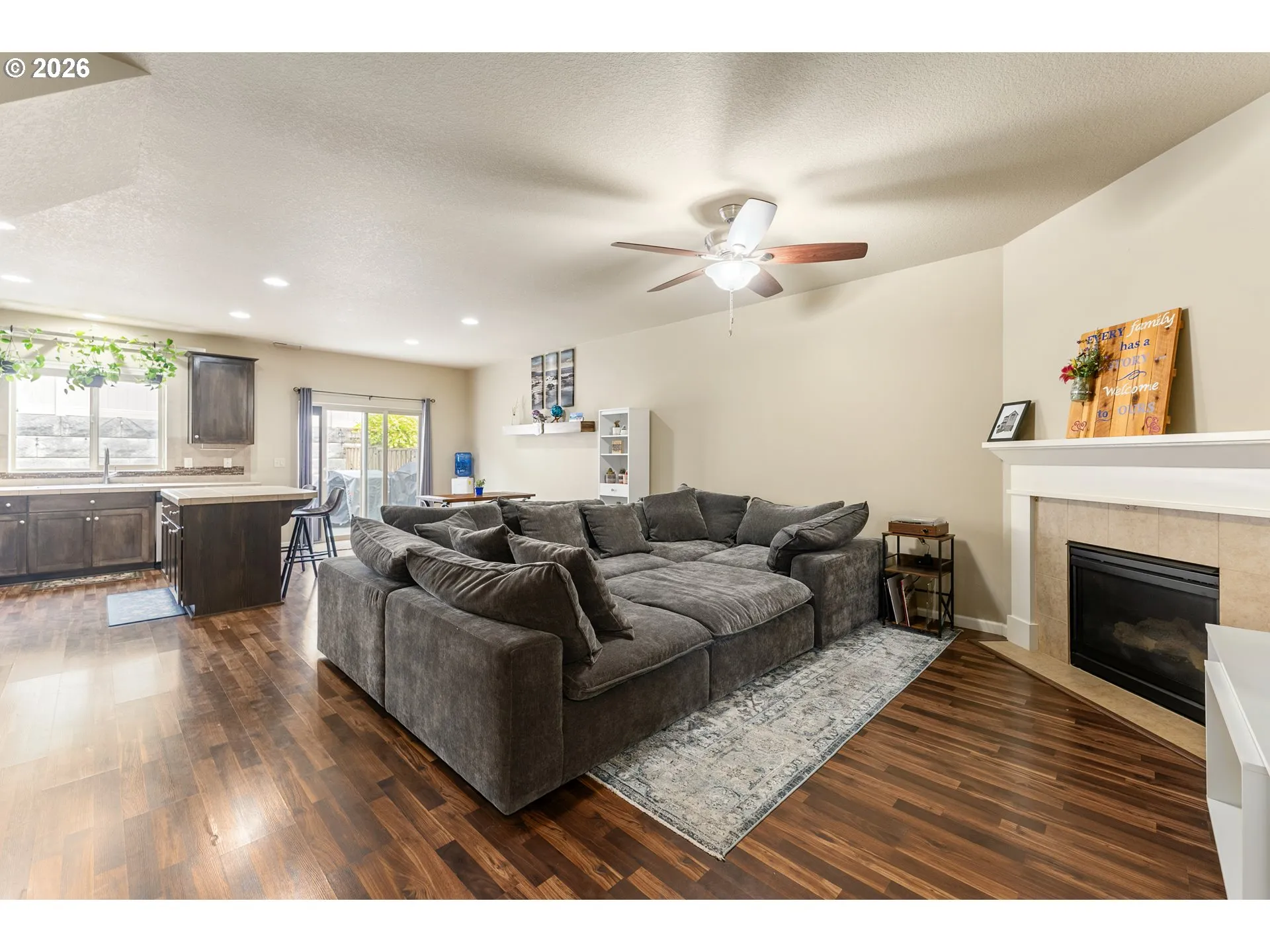 Living Room-Ceiling Fan