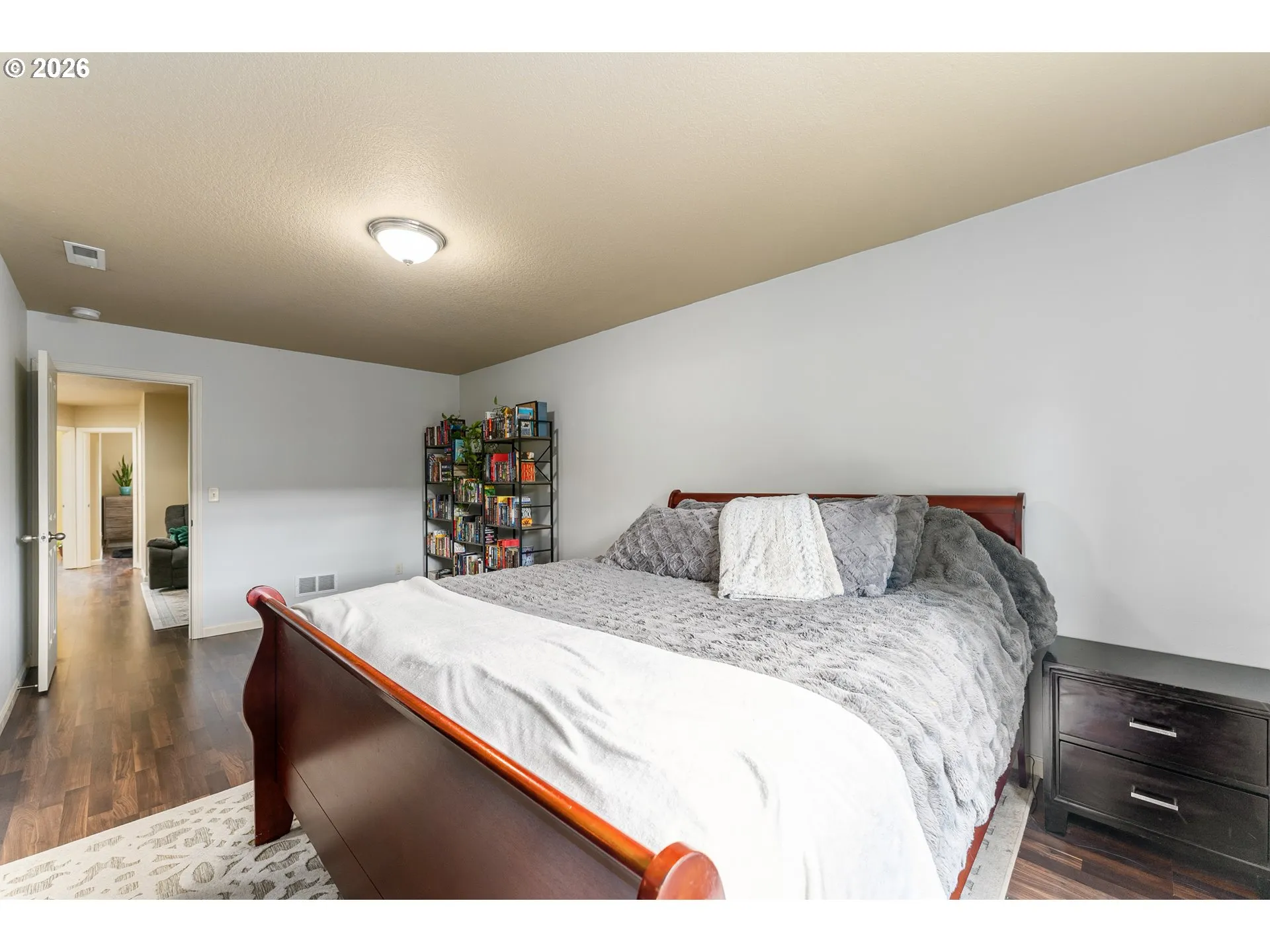 Bedroom, Primary-Upper