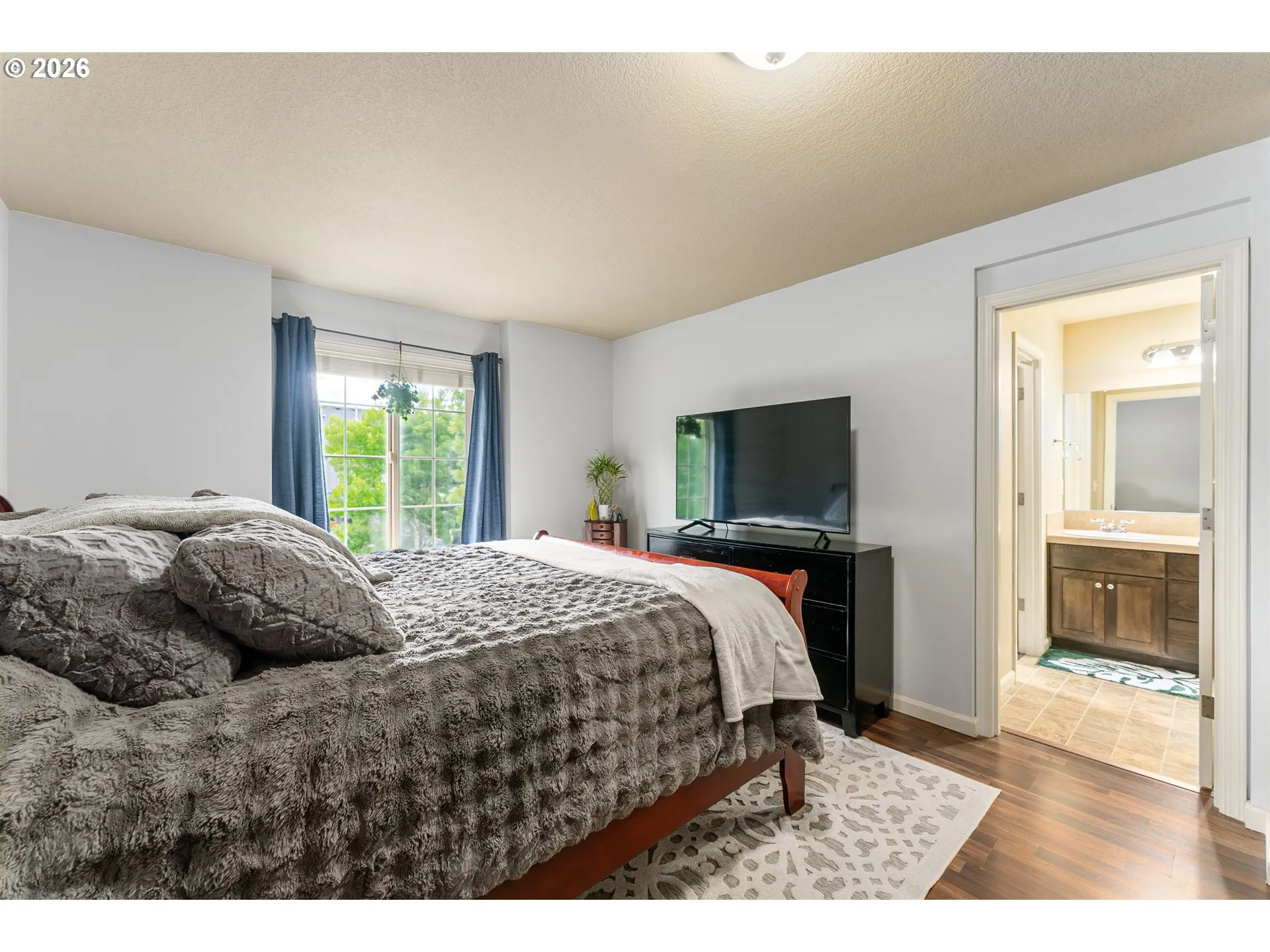 Bedroom, Primary