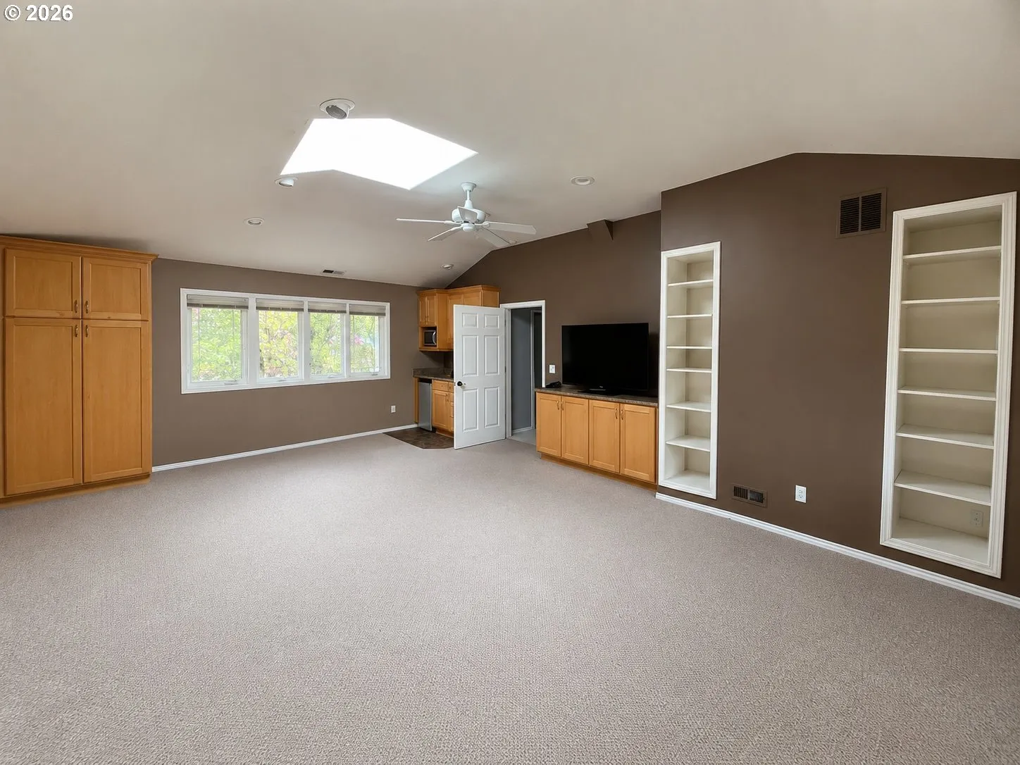 Bonus Room-Vaulted Ceilings