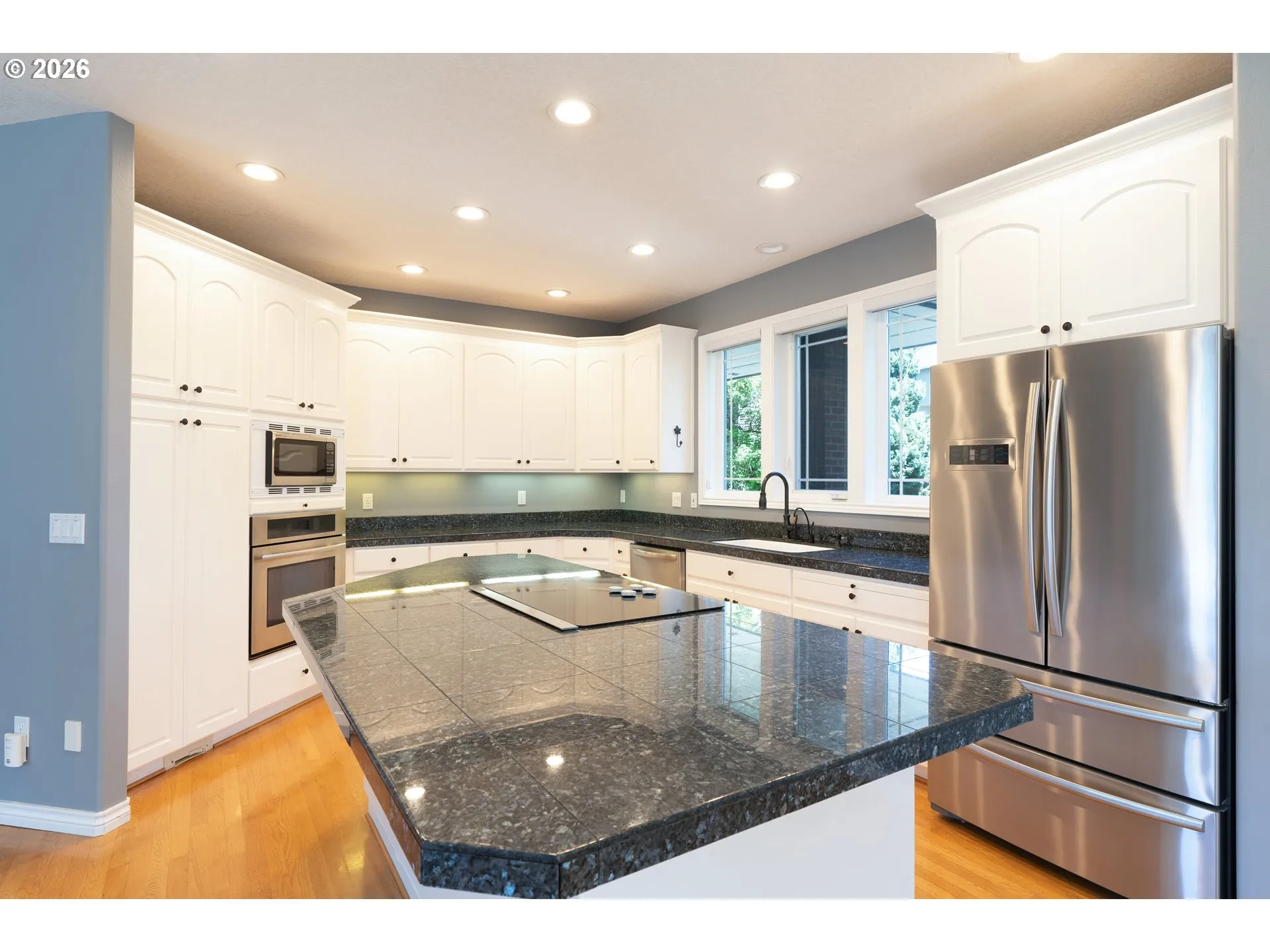 Kitchen-Cooking Island