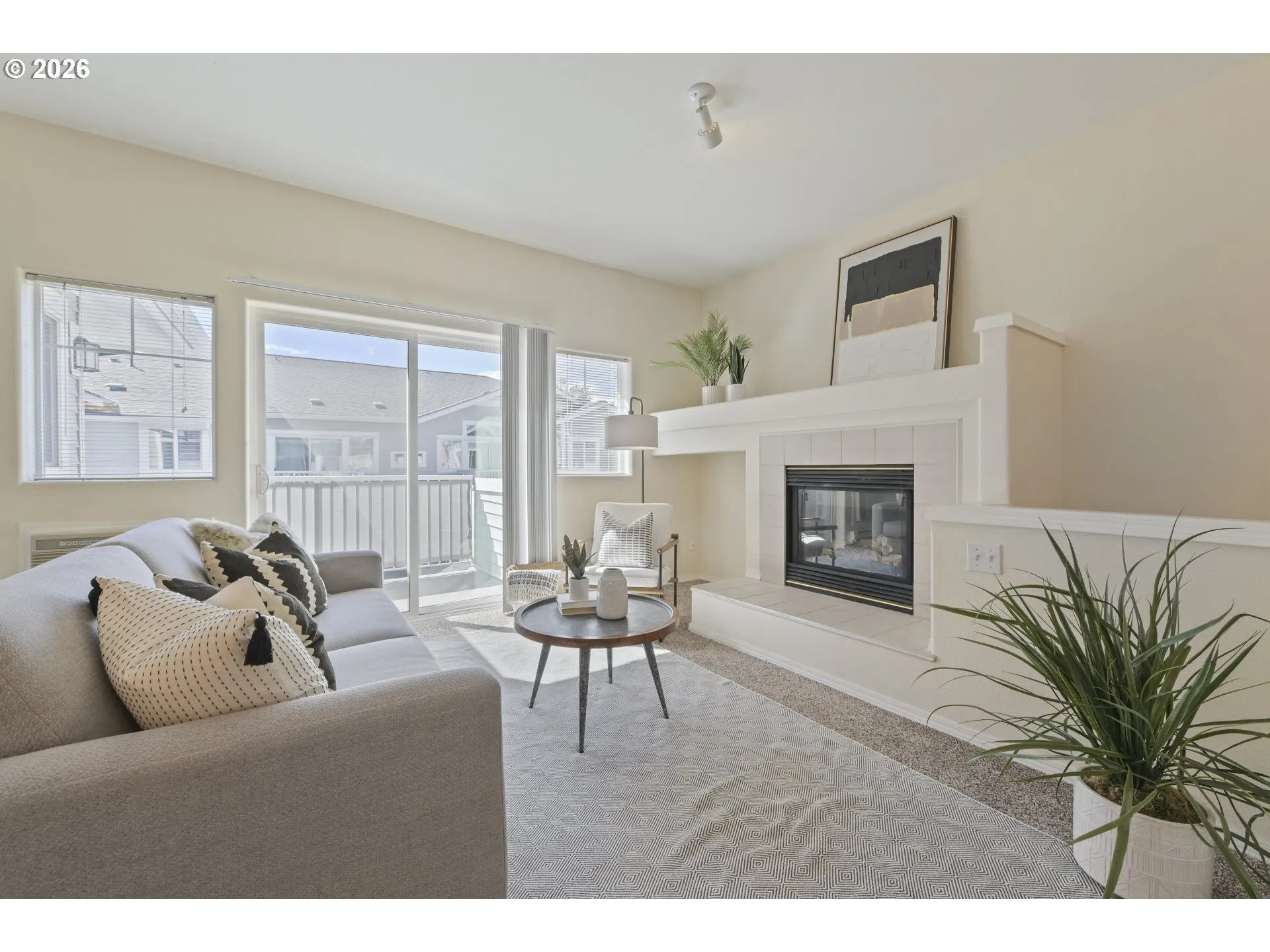 Living Room-Fireplace