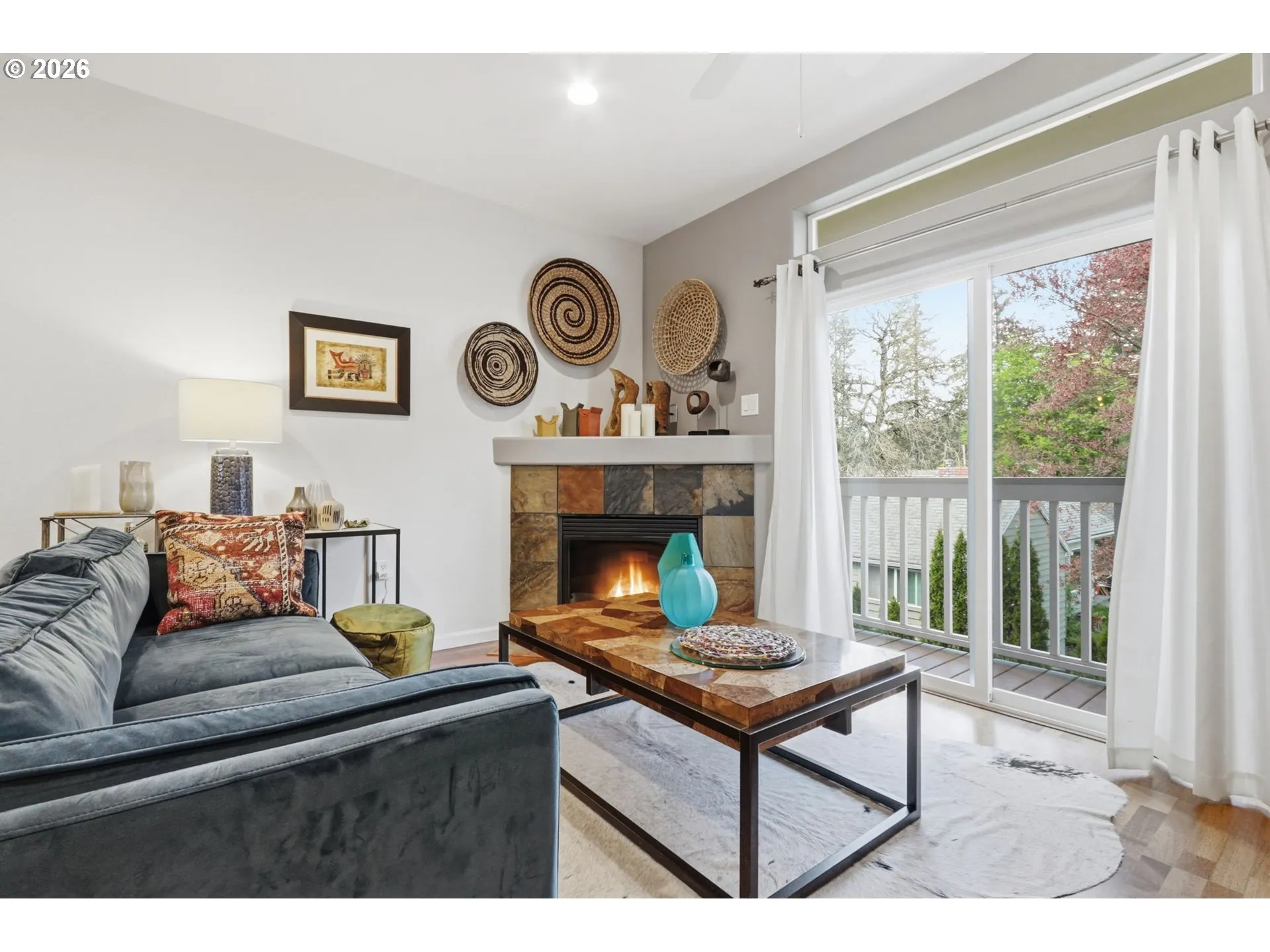 Living Room-Fireplace