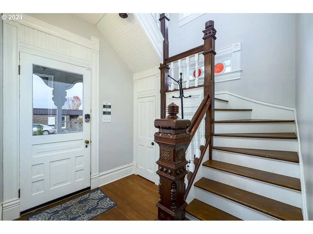 Entrance/Foyer