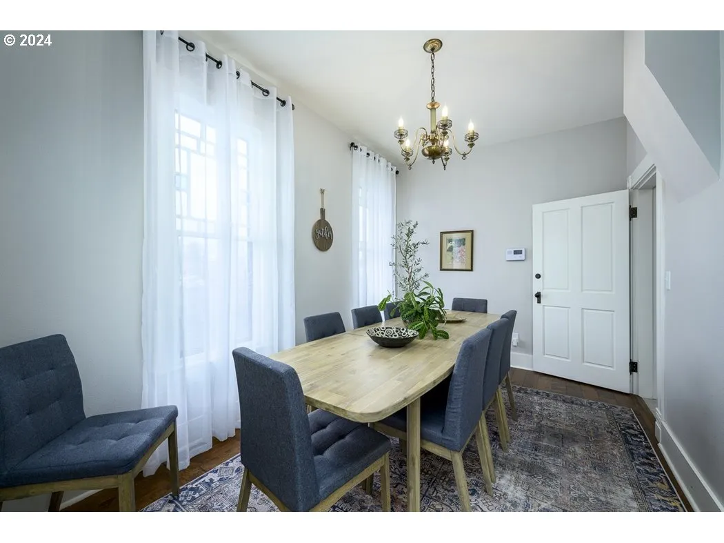Dining Room-Formal
