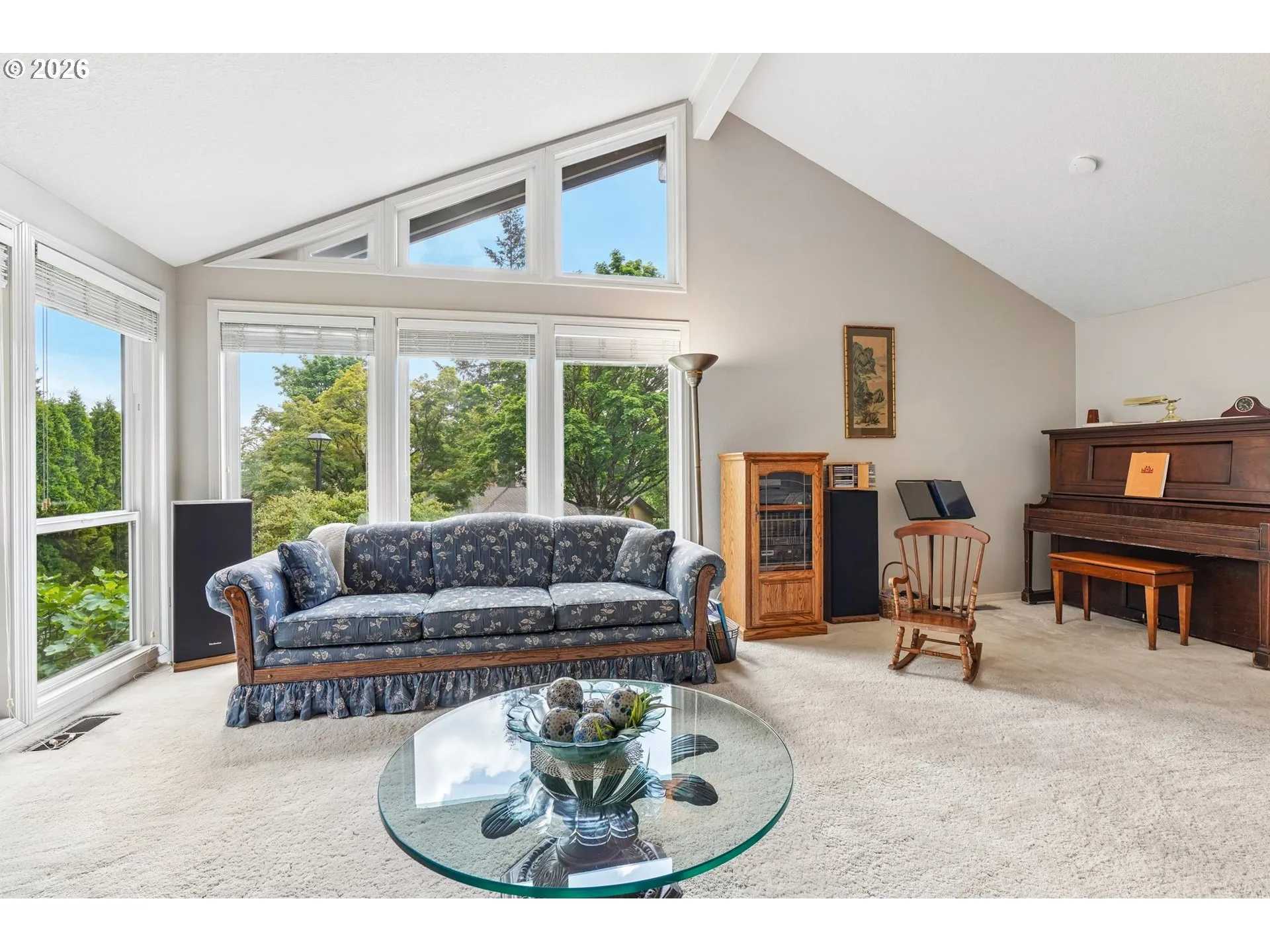 Living Room-Vaulted Ceilings