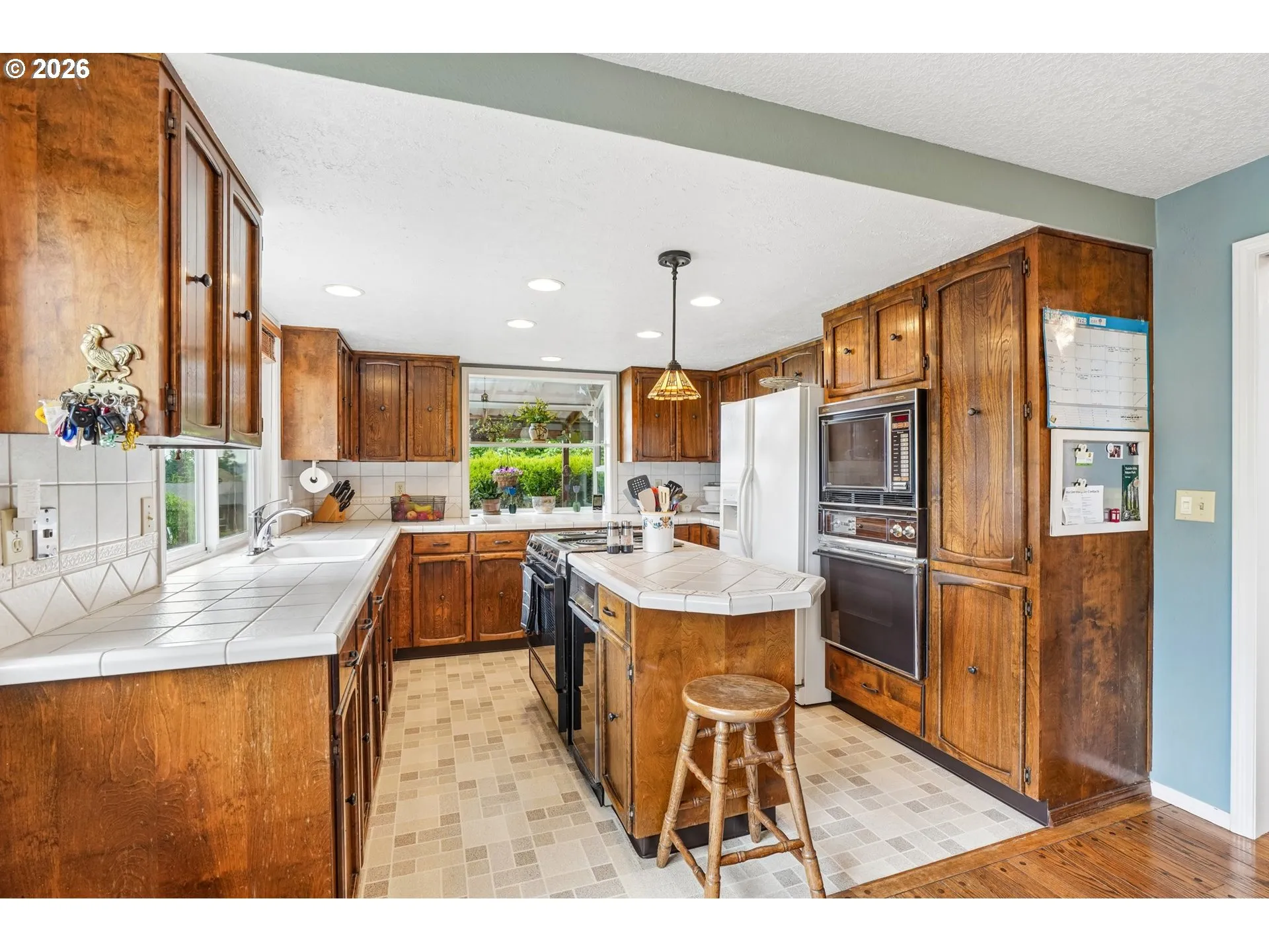 Kitchen-Island