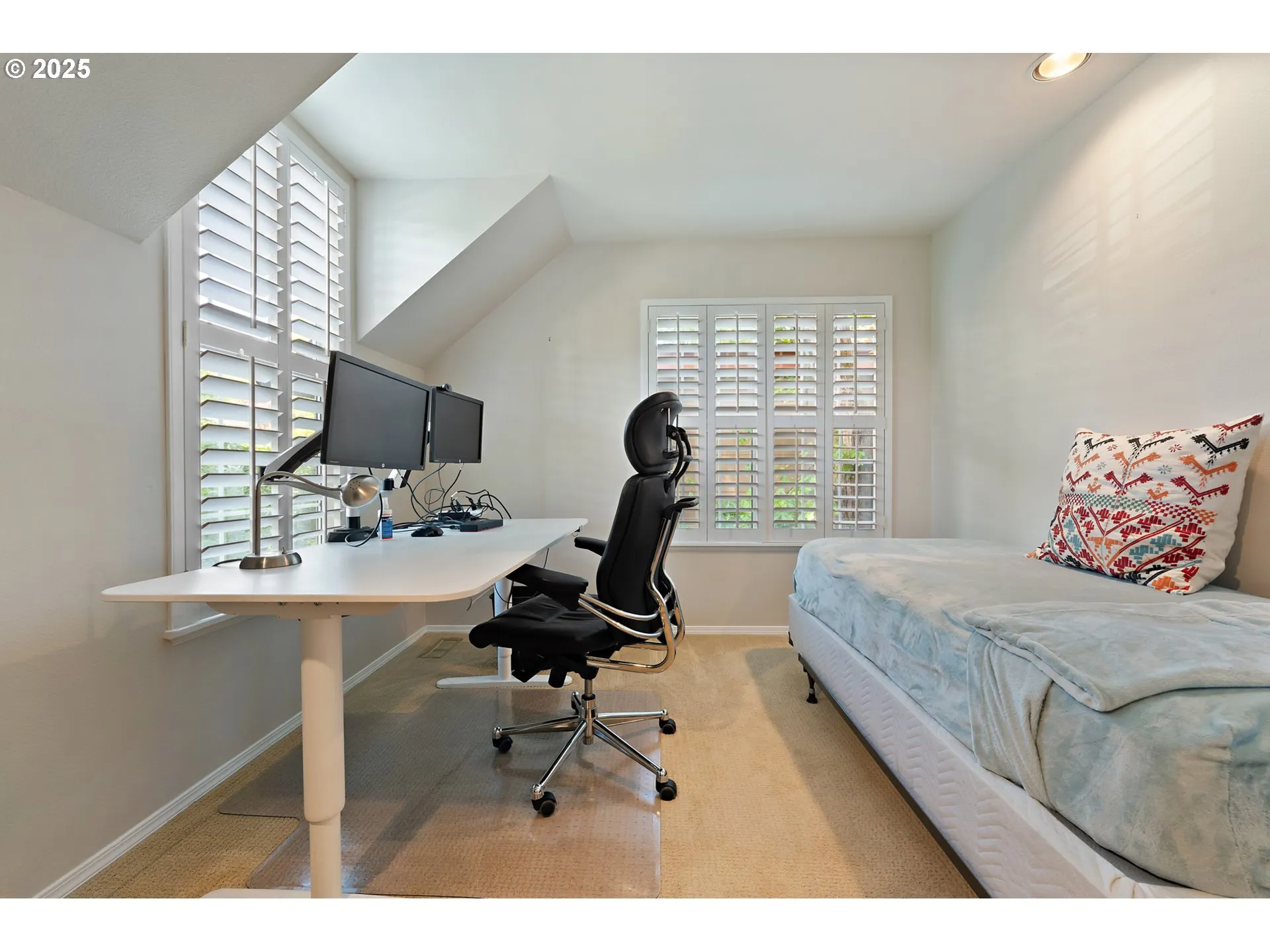 Bedroom-Upper