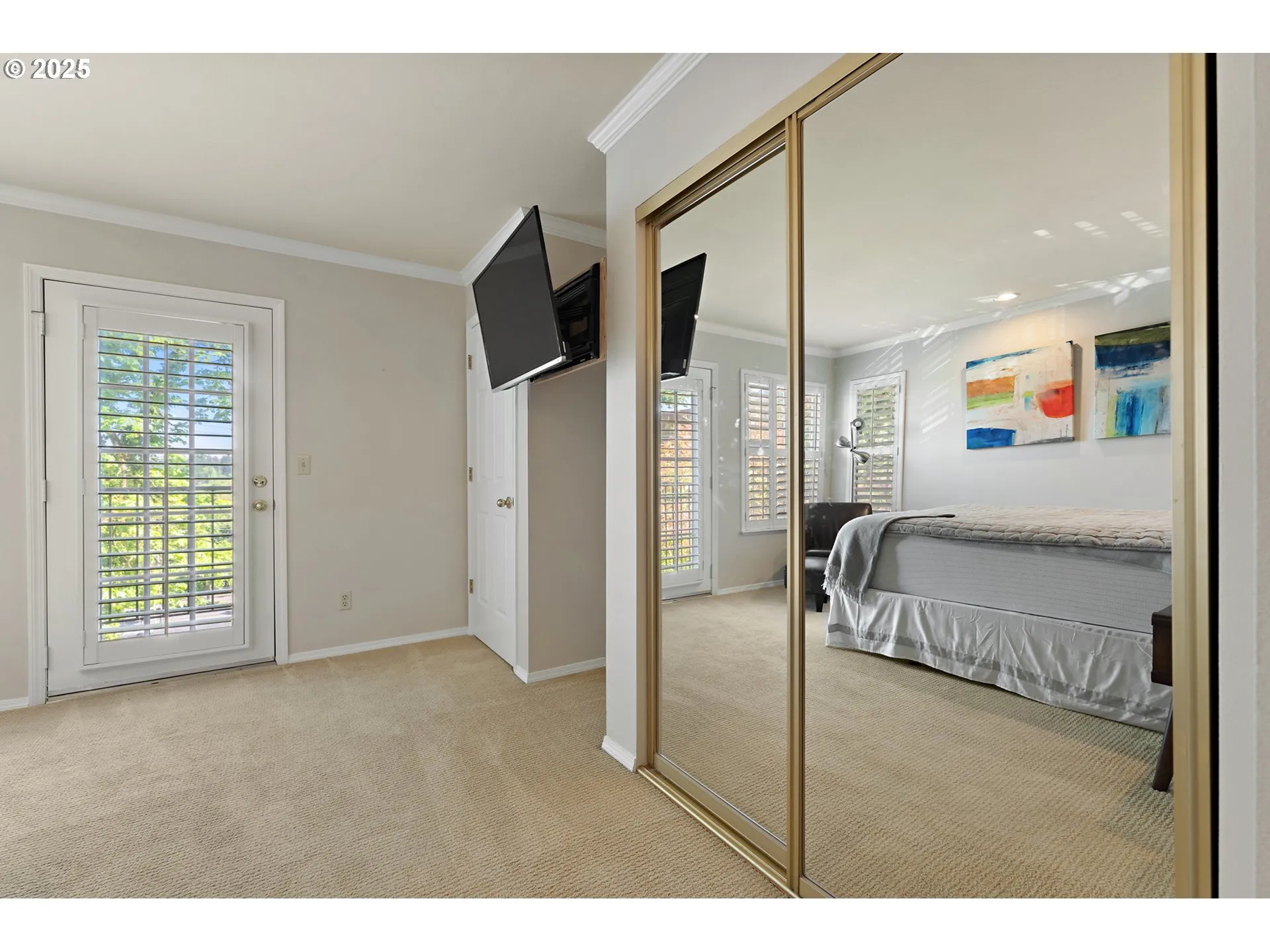 Bedroom, Primary