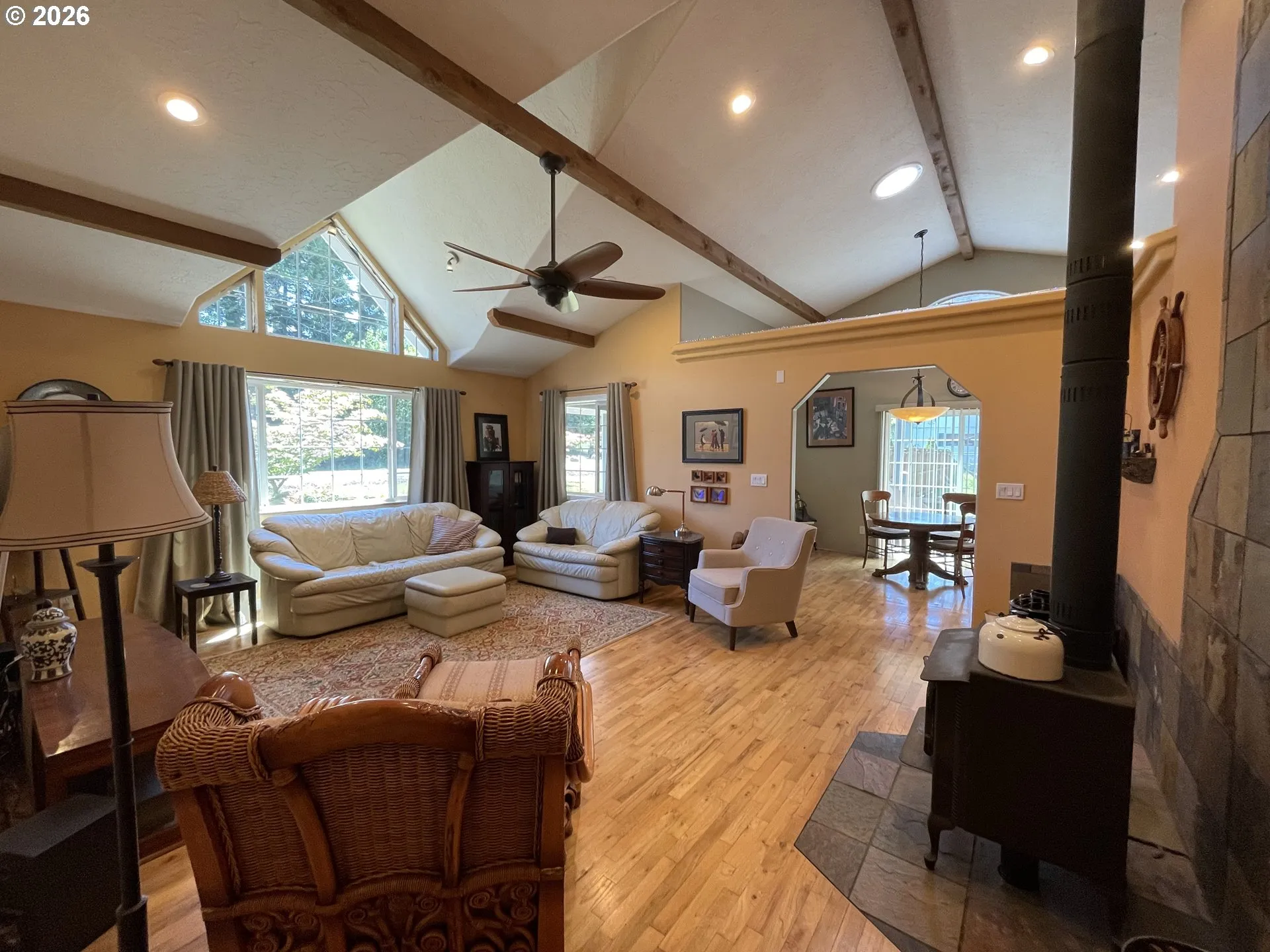 Living Room-Vaulted Ceilings