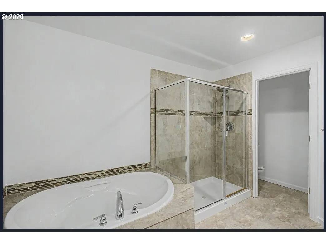 Owner's Suite Bathroom-Garden Tub