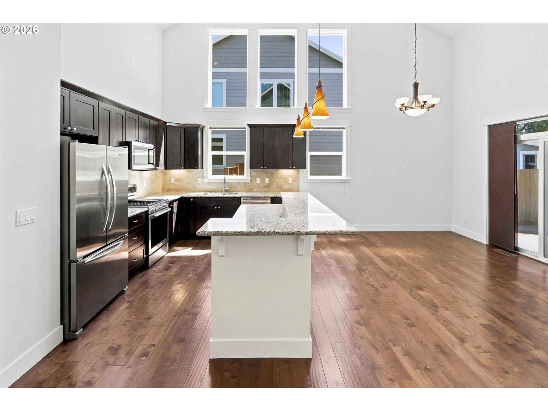 Kitchen/Dining Room-Island