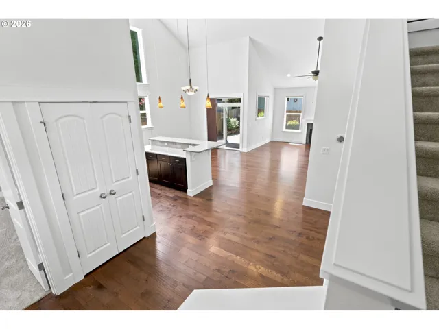 Kitchen/Dining Room-Island