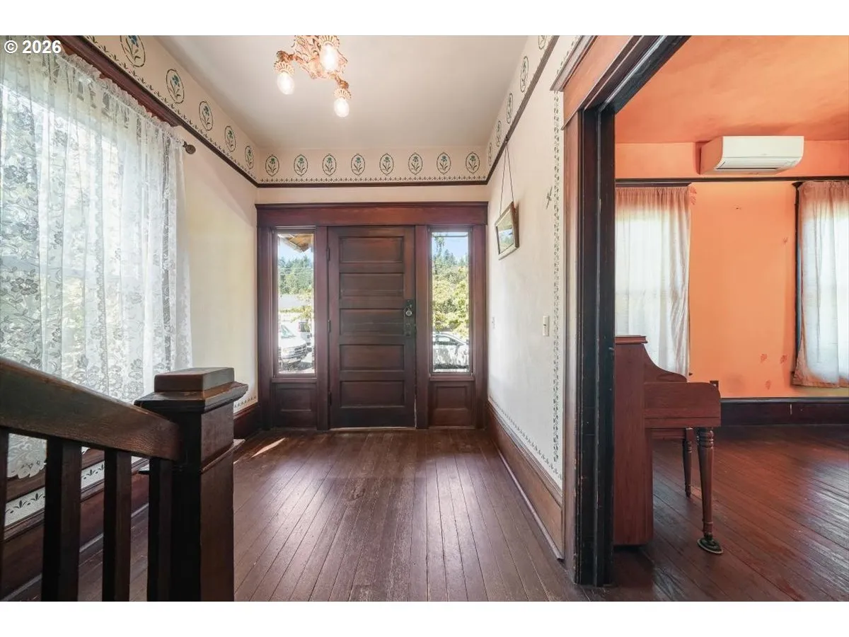 Entrance/Foyer